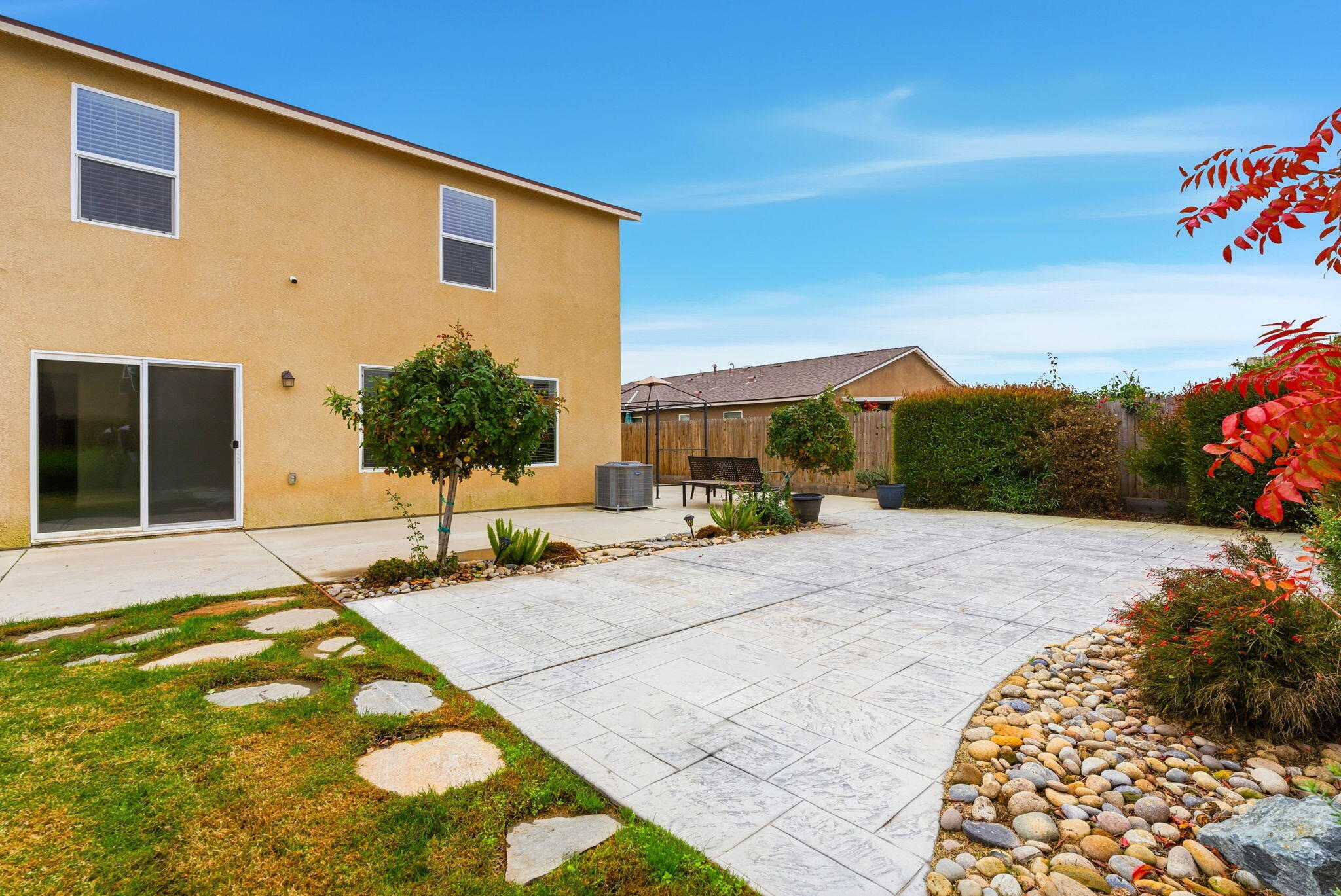 3317 N Clay St, Visalia, CA 93291