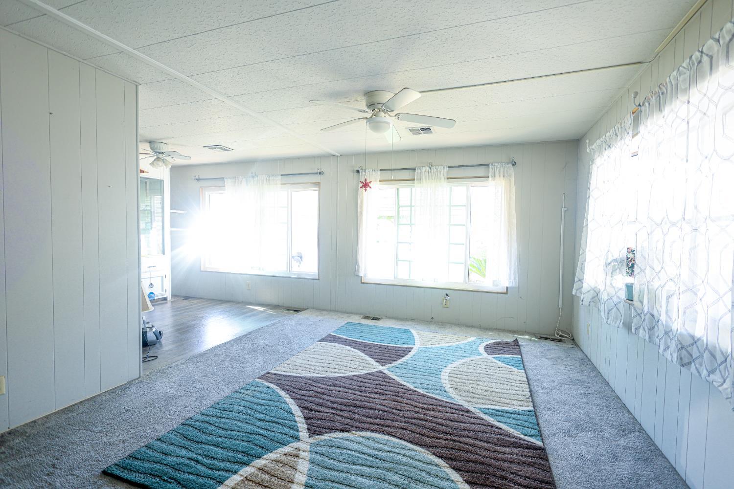 1300 W Olson Ave #61, Reedley, CA 93654