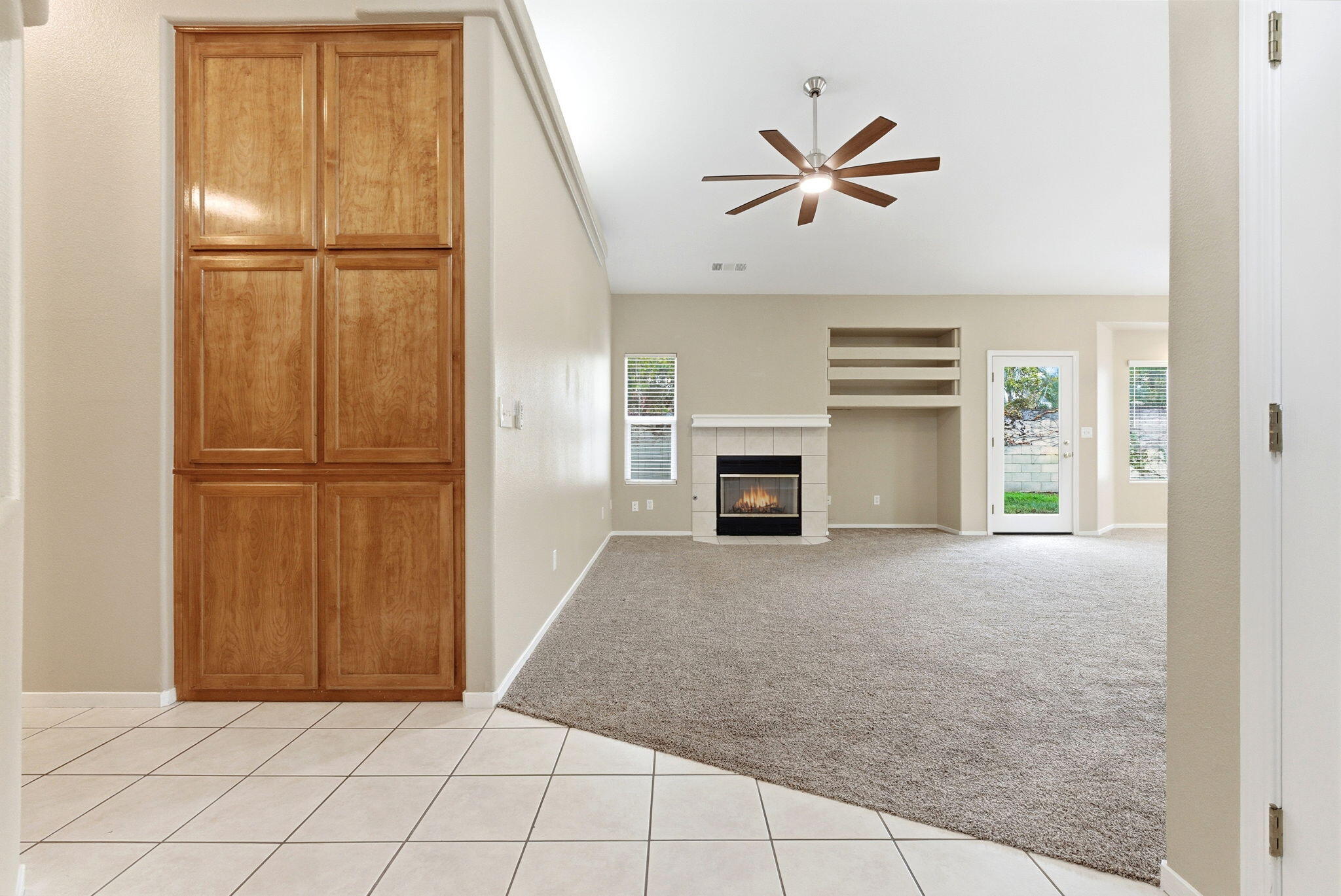 2744 W Ceres Ct, Visalia, CA 93291