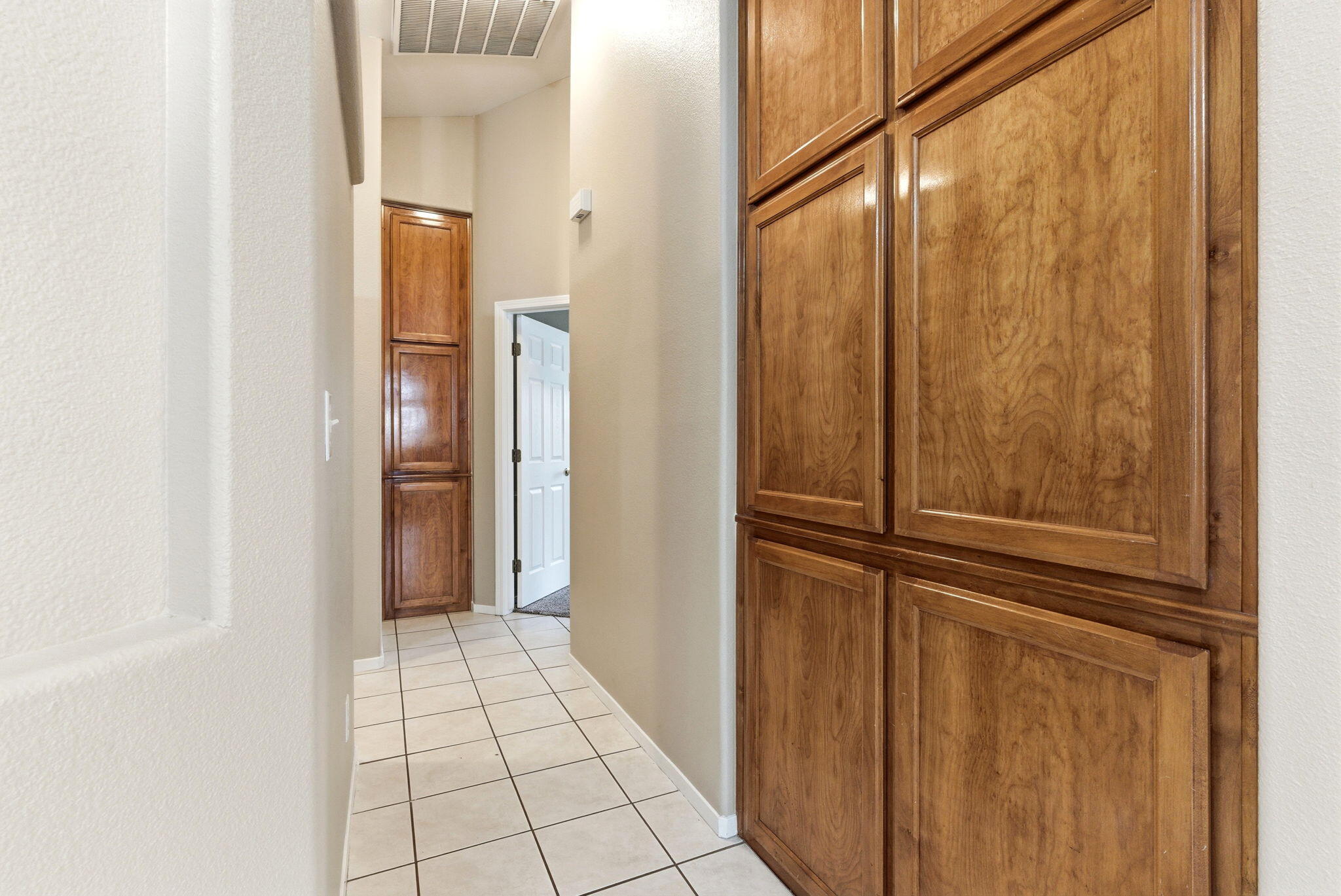 2744 W Ceres Ct, Visalia, CA 93291