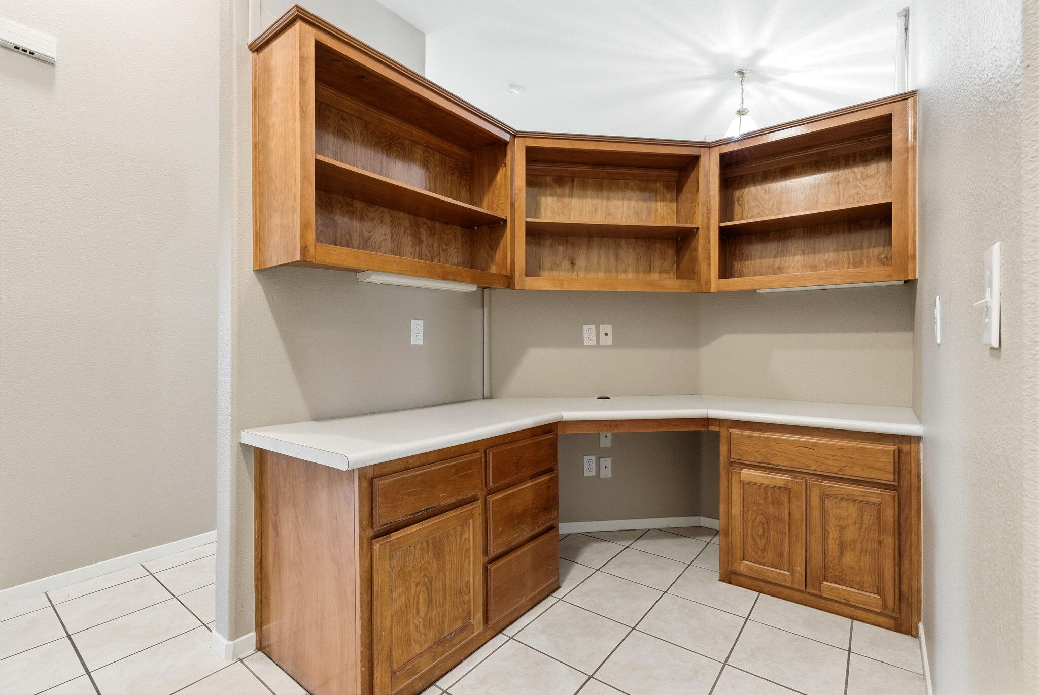 2744 W Ceres Ct, Visalia, CA 93291