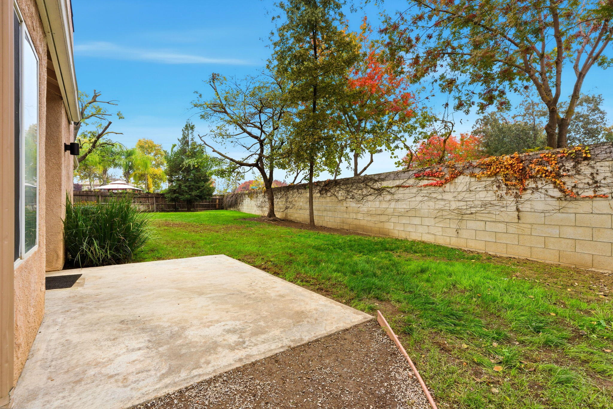 2744 W Ceres Ct, Visalia, CA 93291