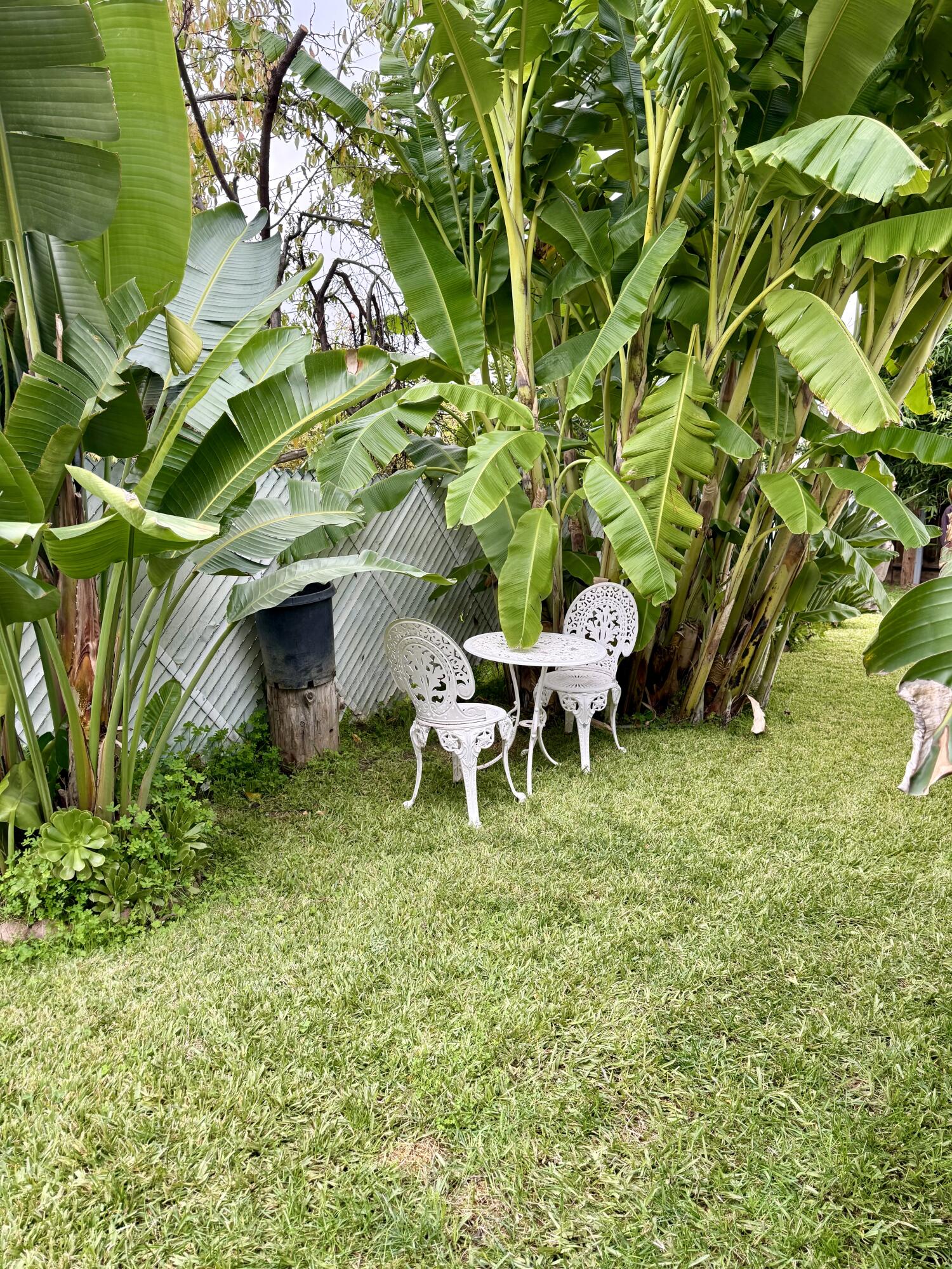 1030 N Stover St, Visalia, CA 93292