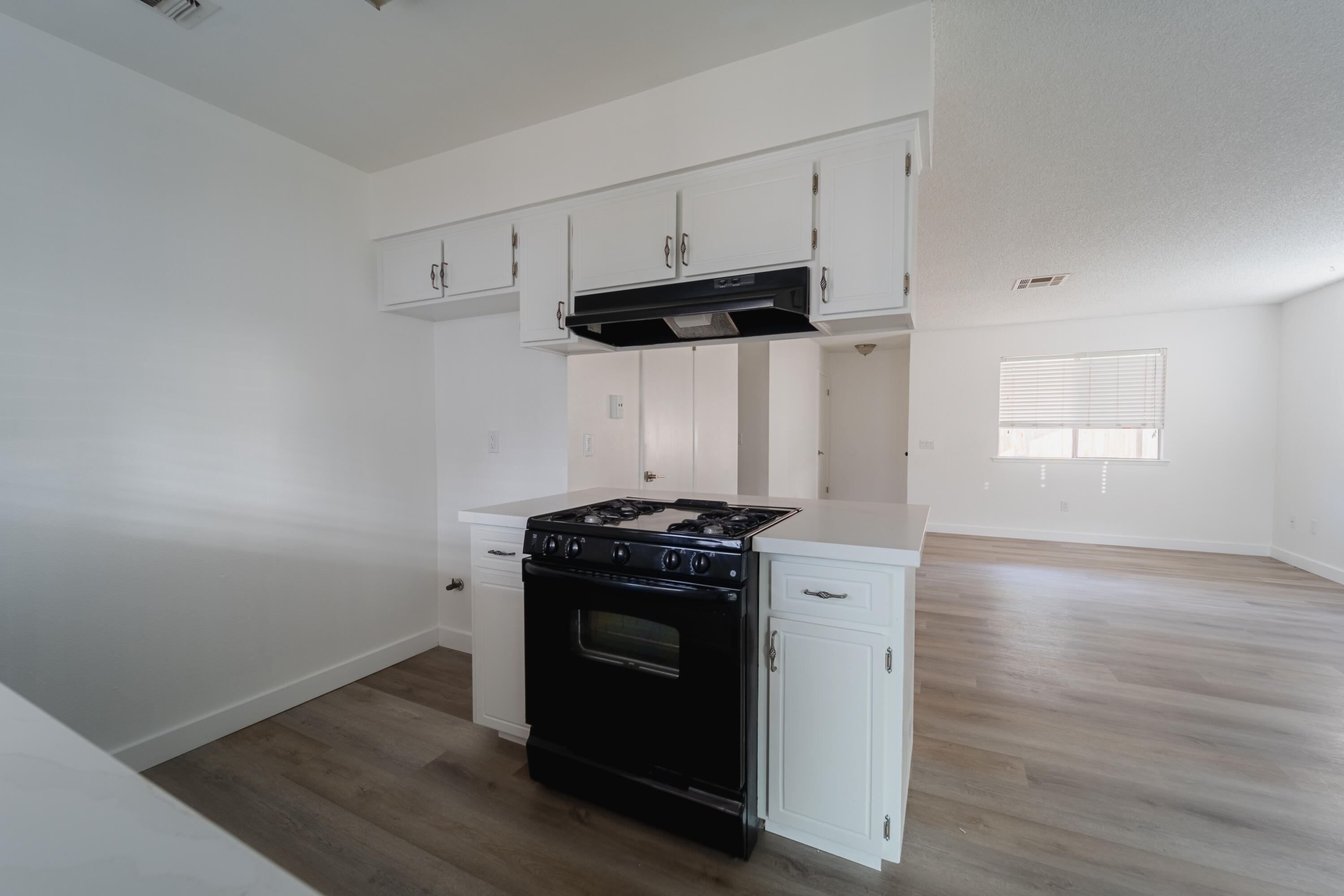 4438 W Feemster Ave, Visalia, CA 93277