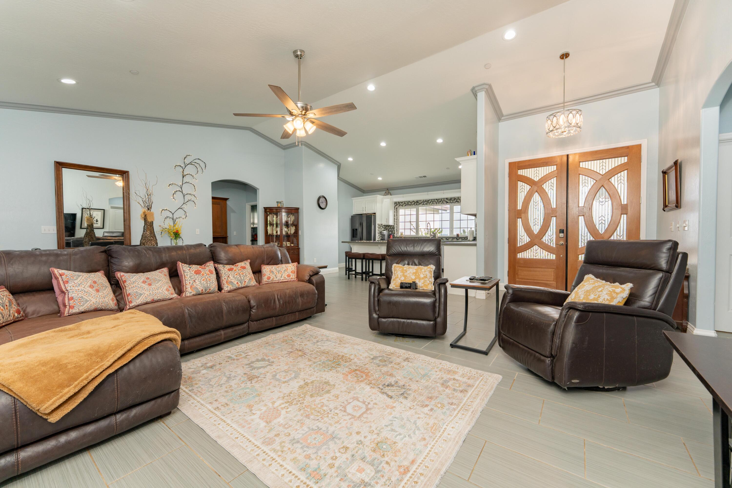 16605 Deer Creek Dr, Springville, CA 93265