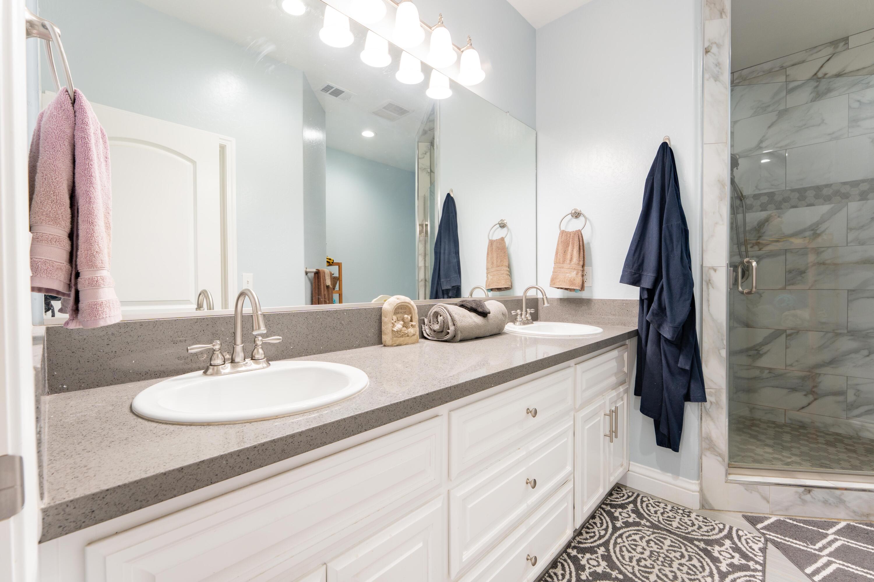 16605 Deer Creek Dr, Springville, CA 93265