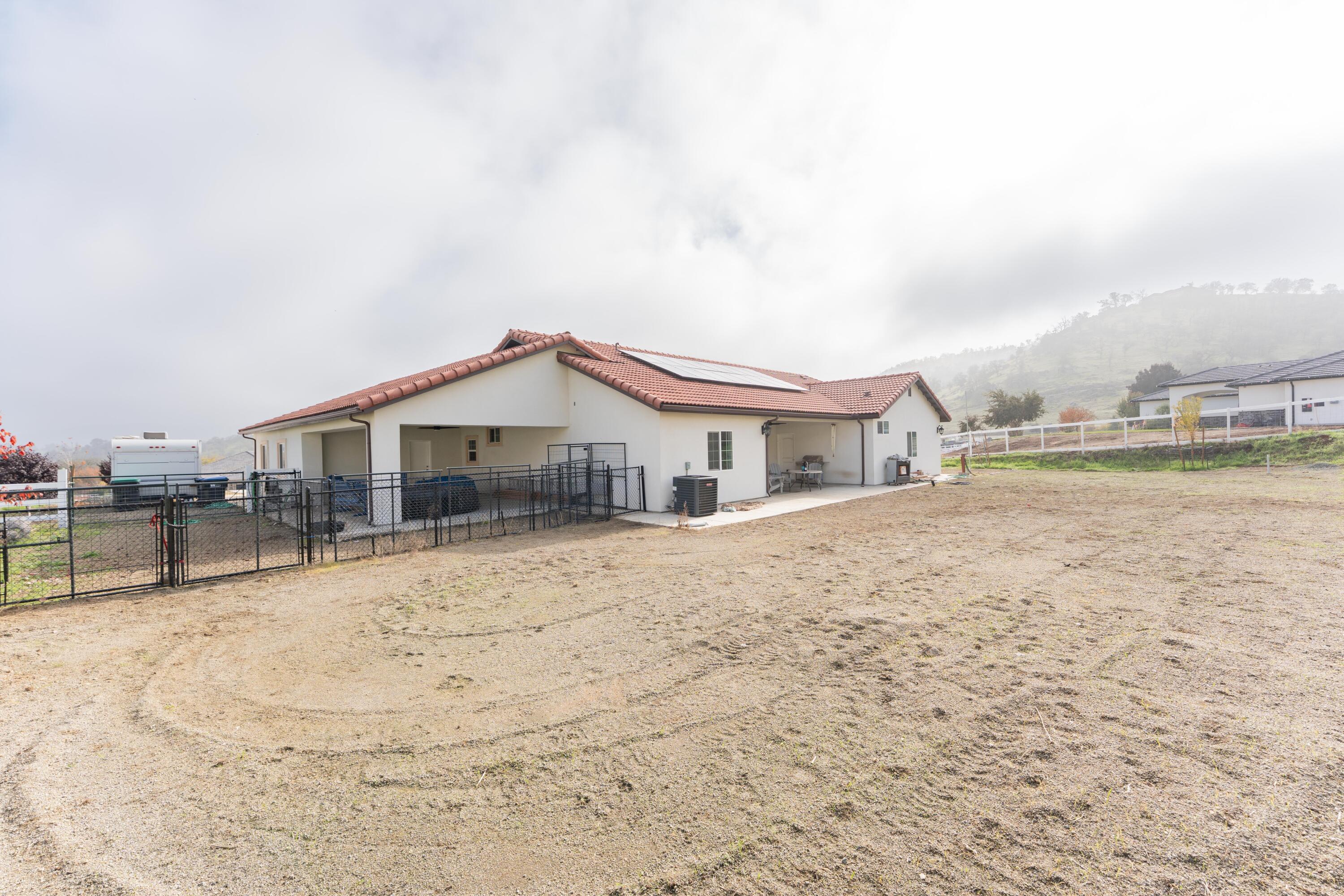 16605 Deer Creek Dr, Springville, CA 93265