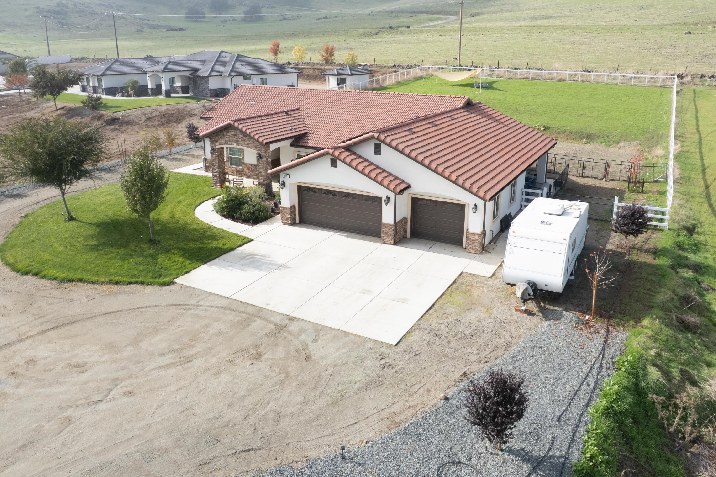 16605 Deer Creek Dr, Springville, CA 93265