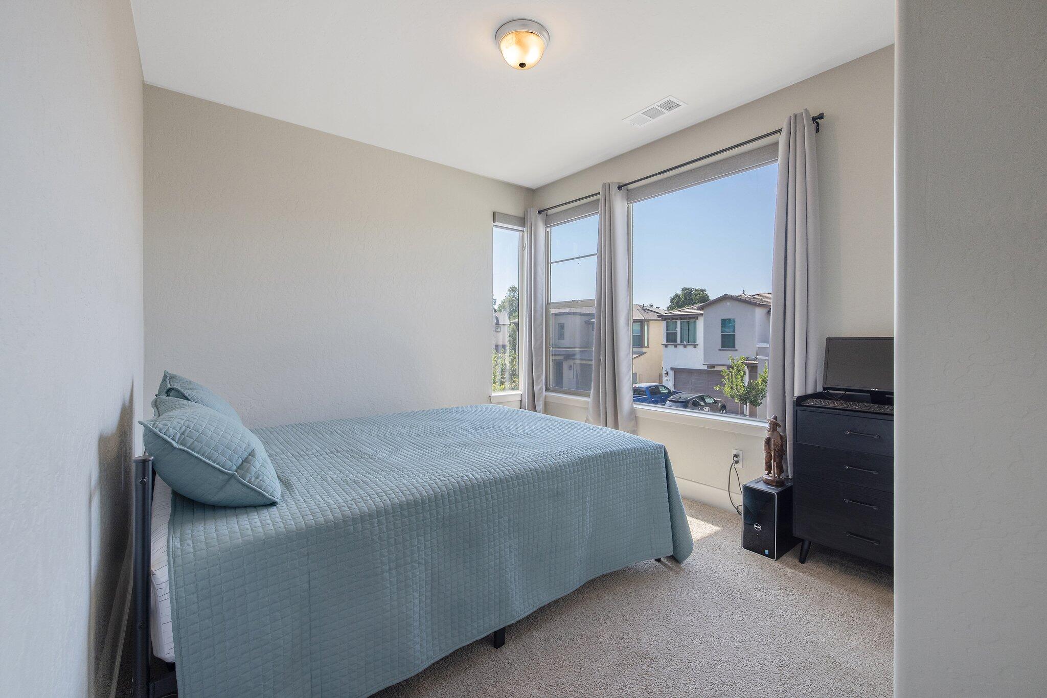 3346 W Good Ave, Visalia, CA 93277