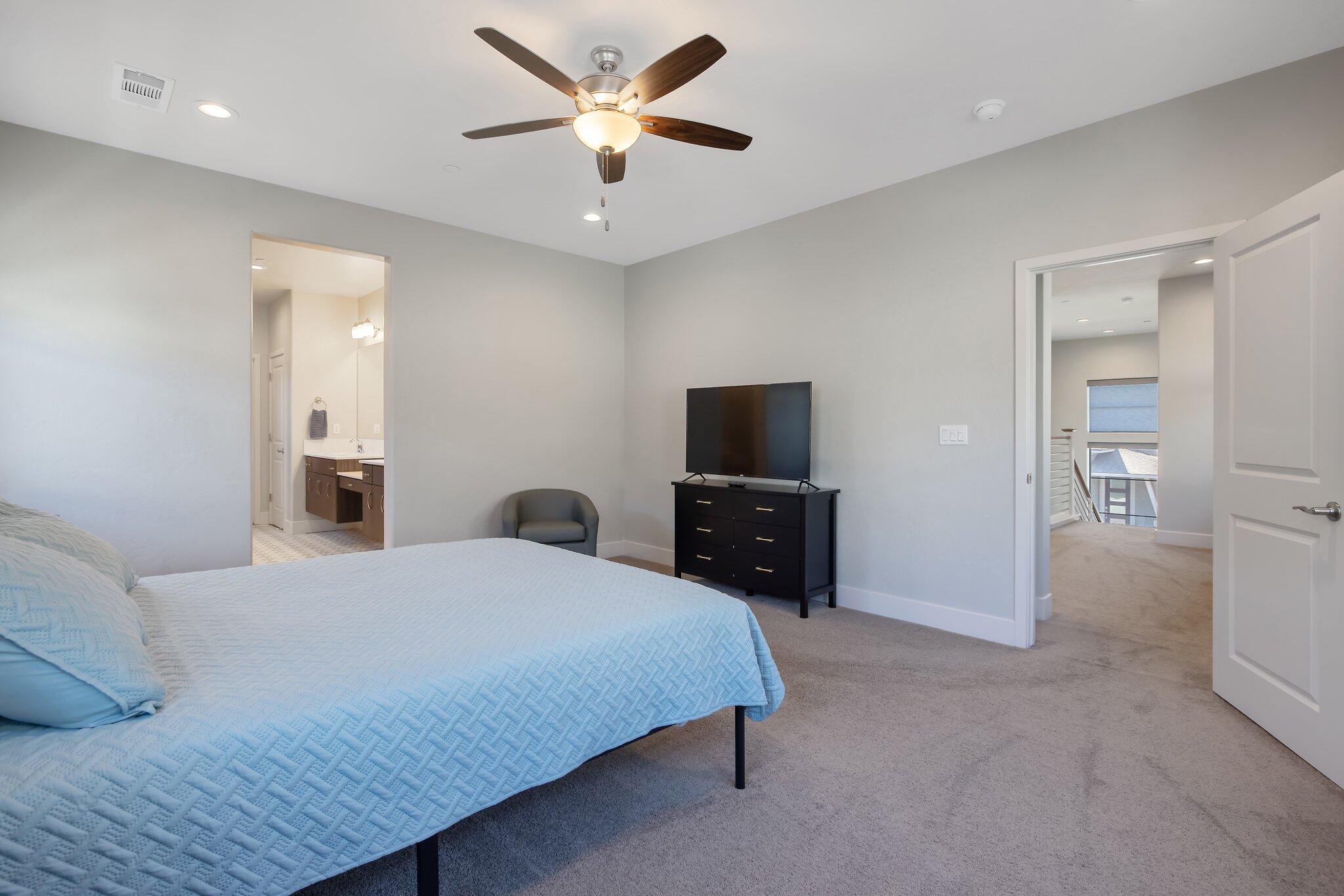 3346 W Good Ave, Visalia, CA 93277