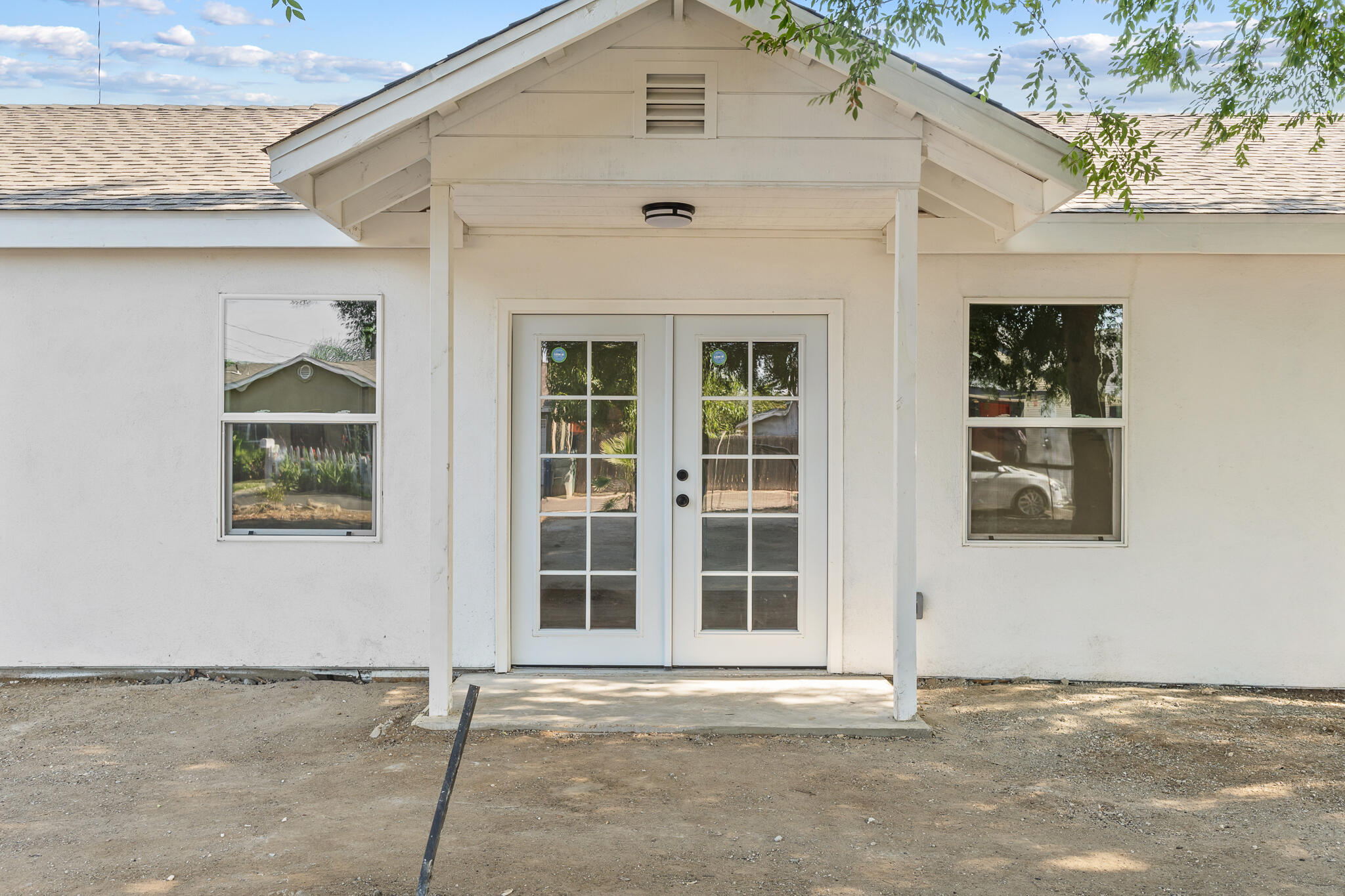 207 Pleasant St, Lindsay, CA 93247