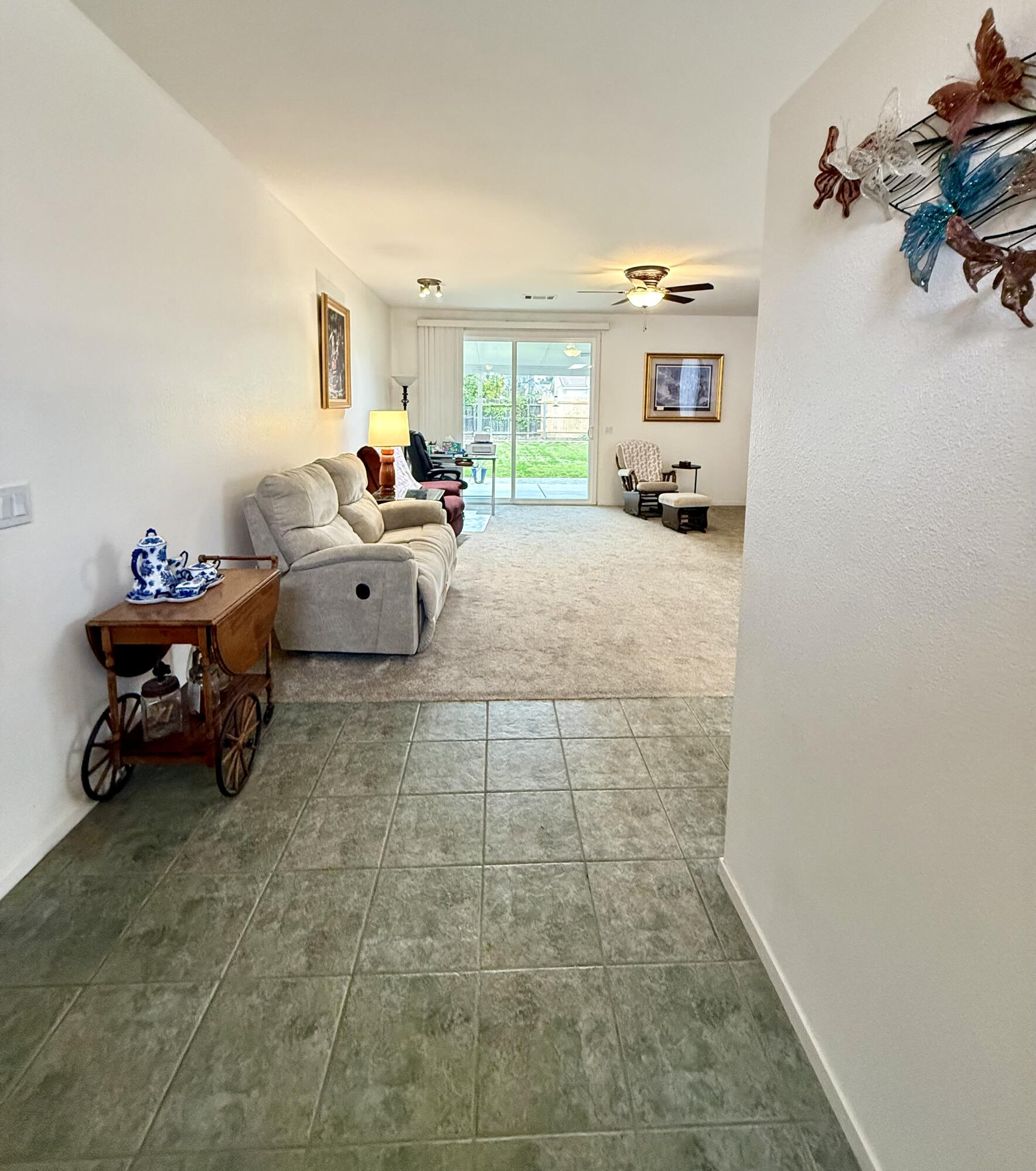 1044 W Orange St, Hanford, CA 93230