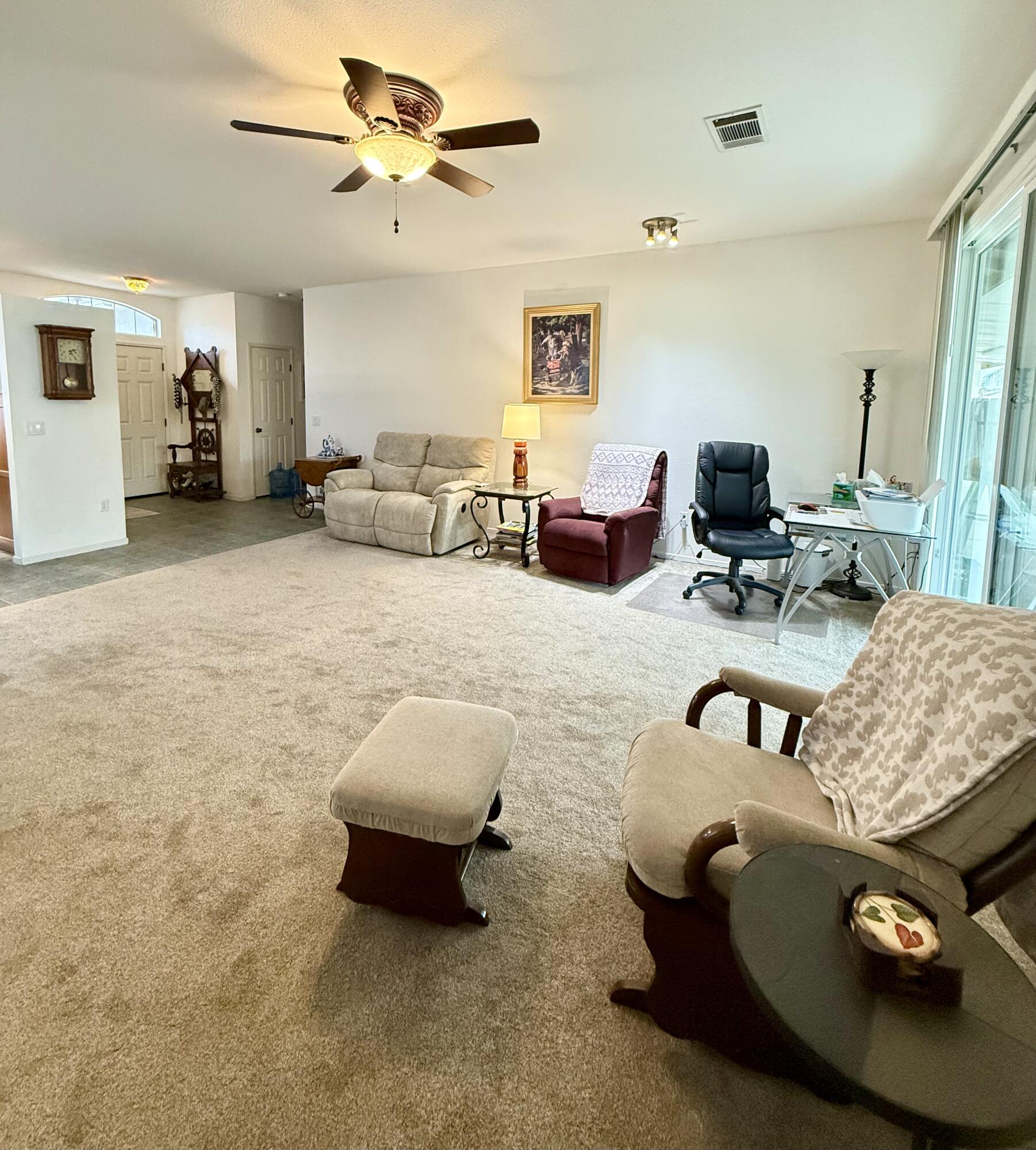 1044 W Orange St, Hanford, CA 93230