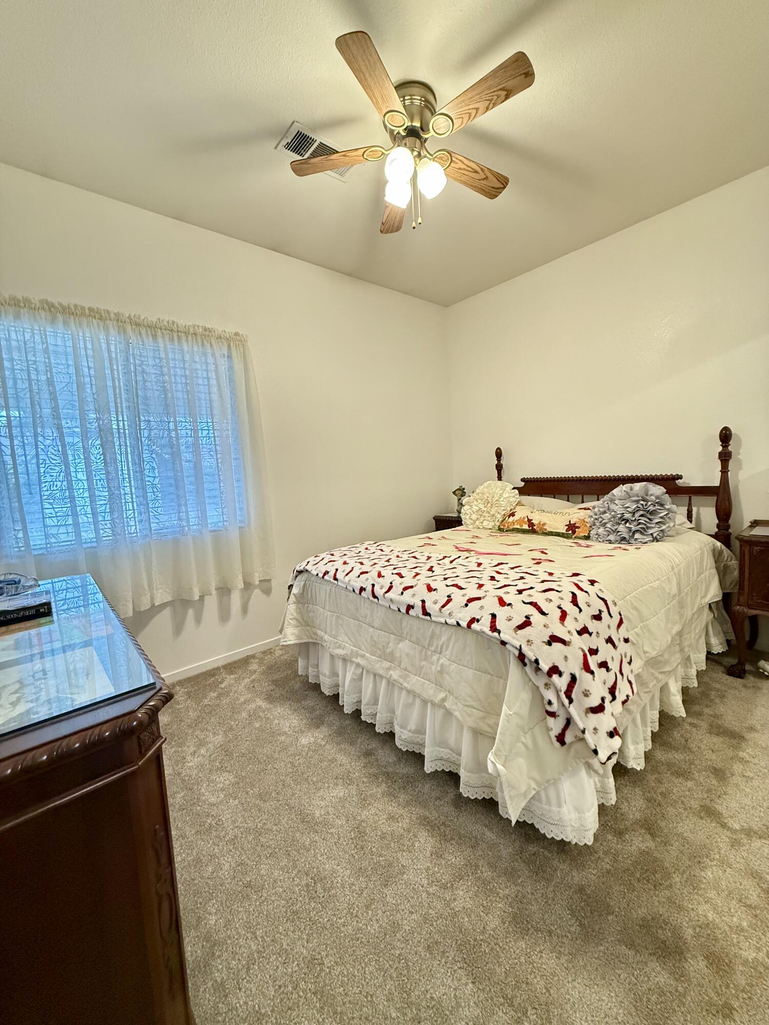 1044 W Orange St, Hanford, CA 93230