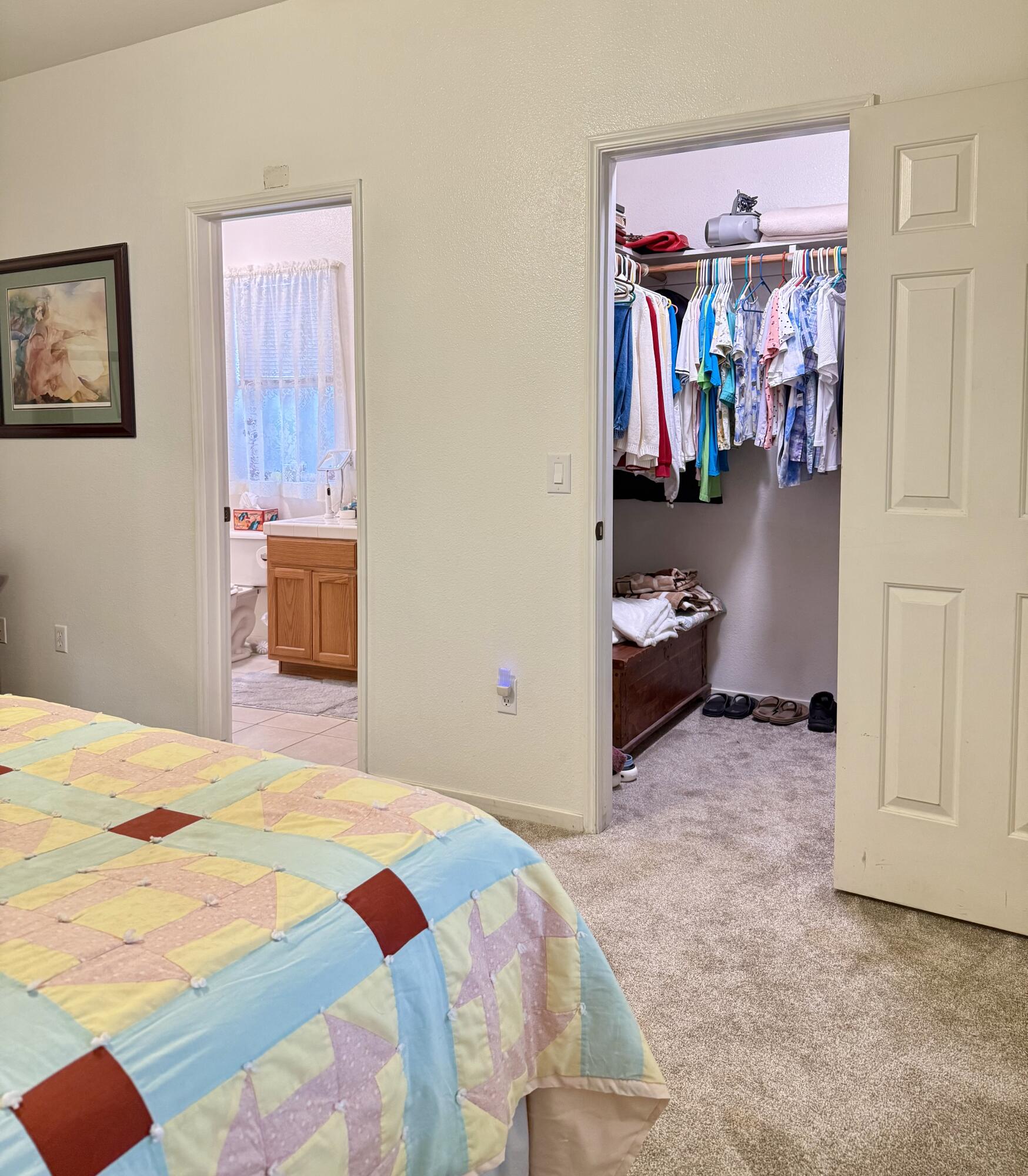 1044 W Orange St, Hanford, CA 93230