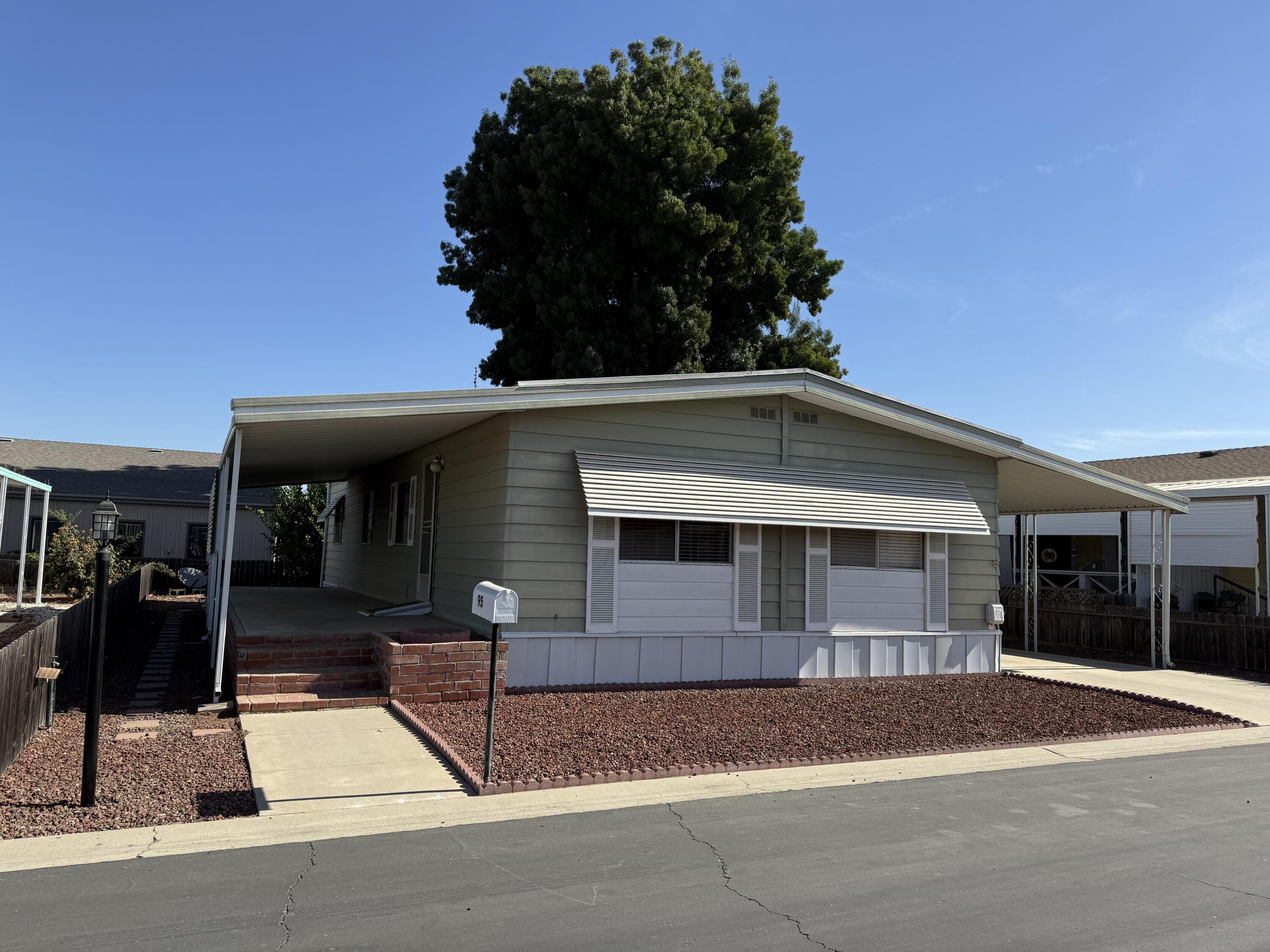 2627 W Midvalley Ave #95, Visalia, CA 93277