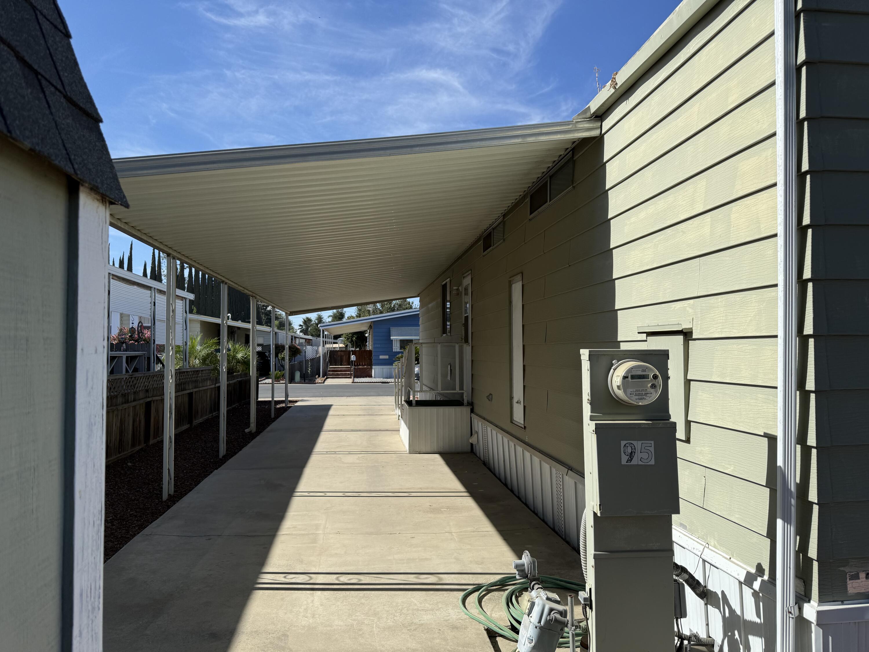 2627 W Midvalley Ave #95, Visalia, CA 93277