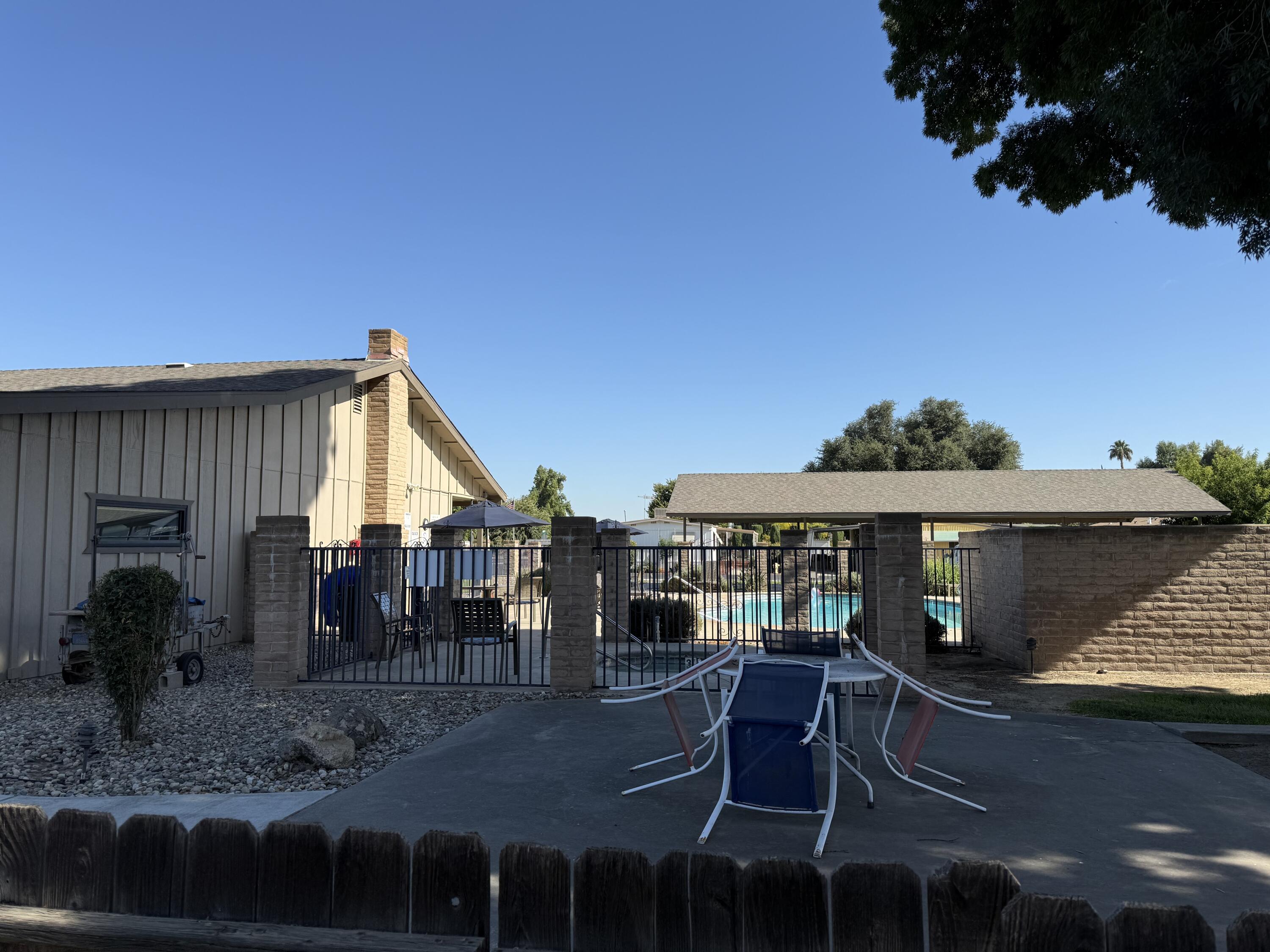 2627 W Midvalley Ave #95, Visalia, CA 93277