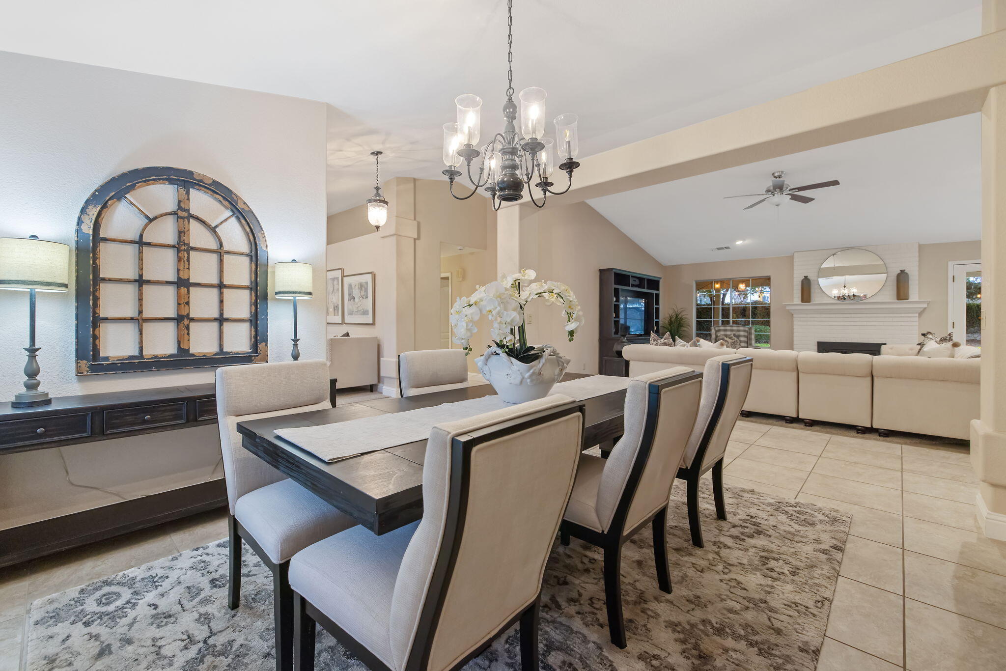 2014 S Tommy Ct, Visalia, CA 93277