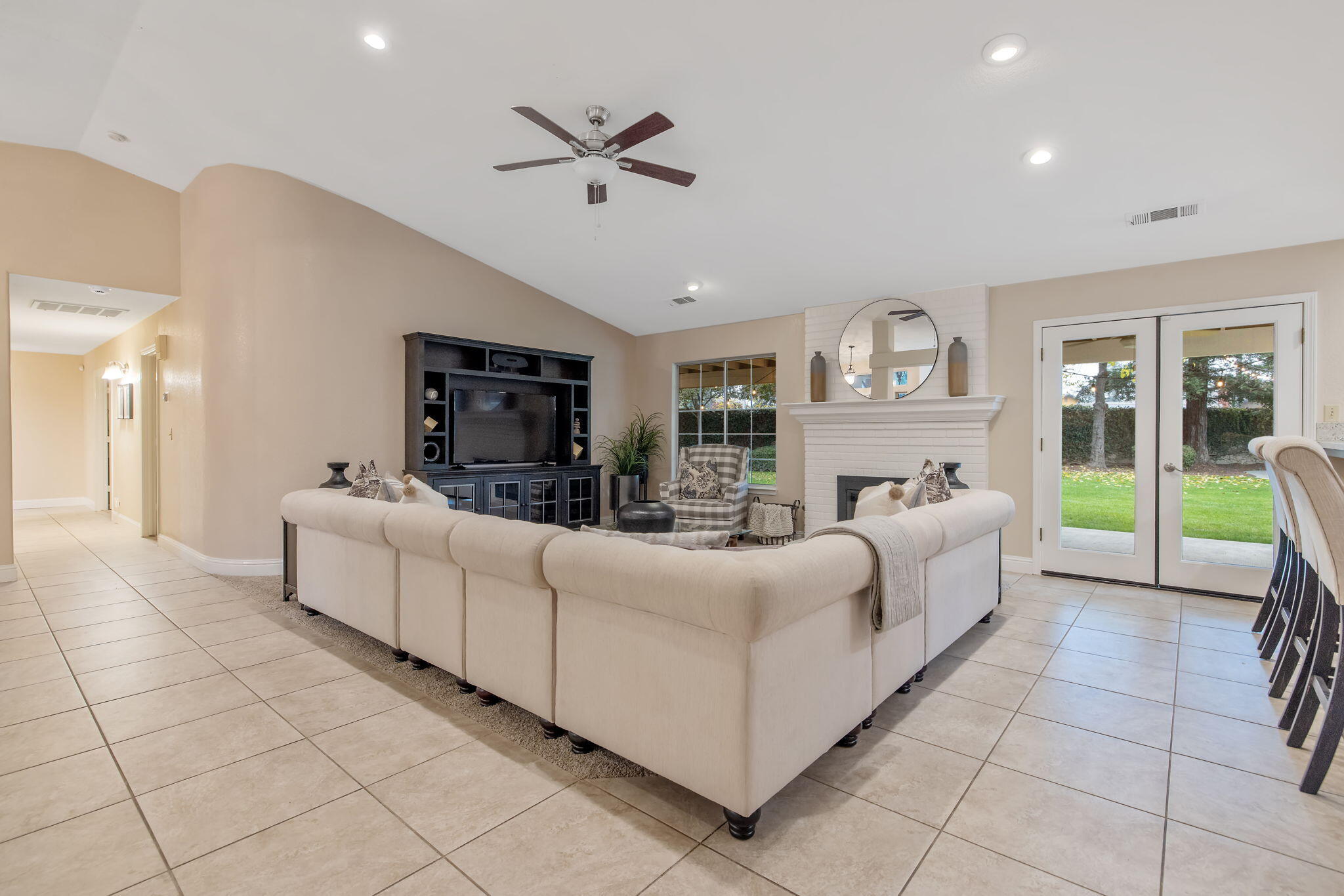 2014 S Tommy Ct, Visalia, CA 93277