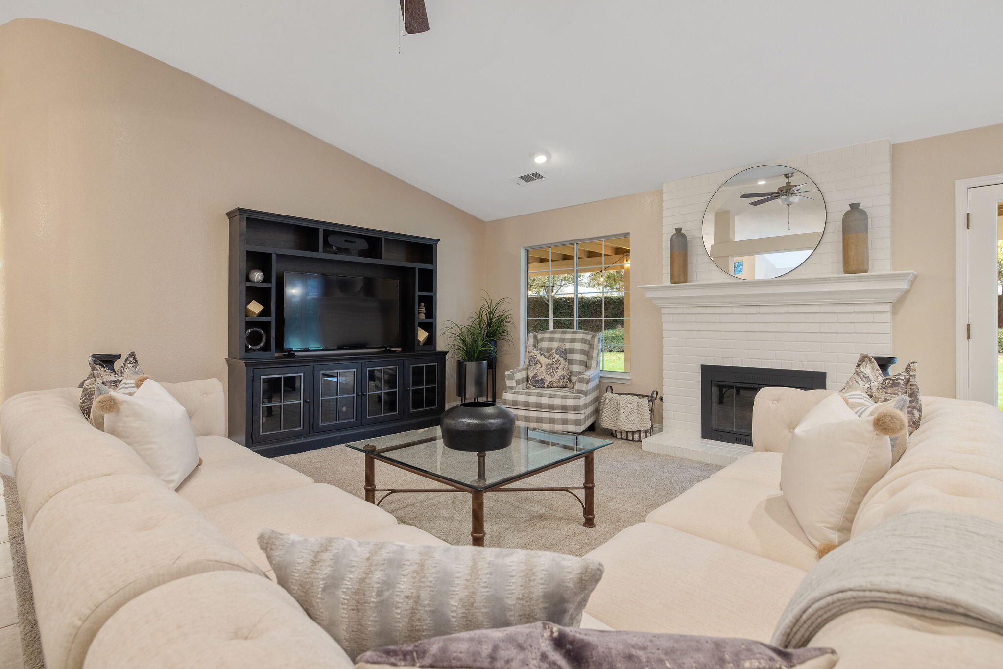 2014 S Tommy Ct, Visalia, CA 93277