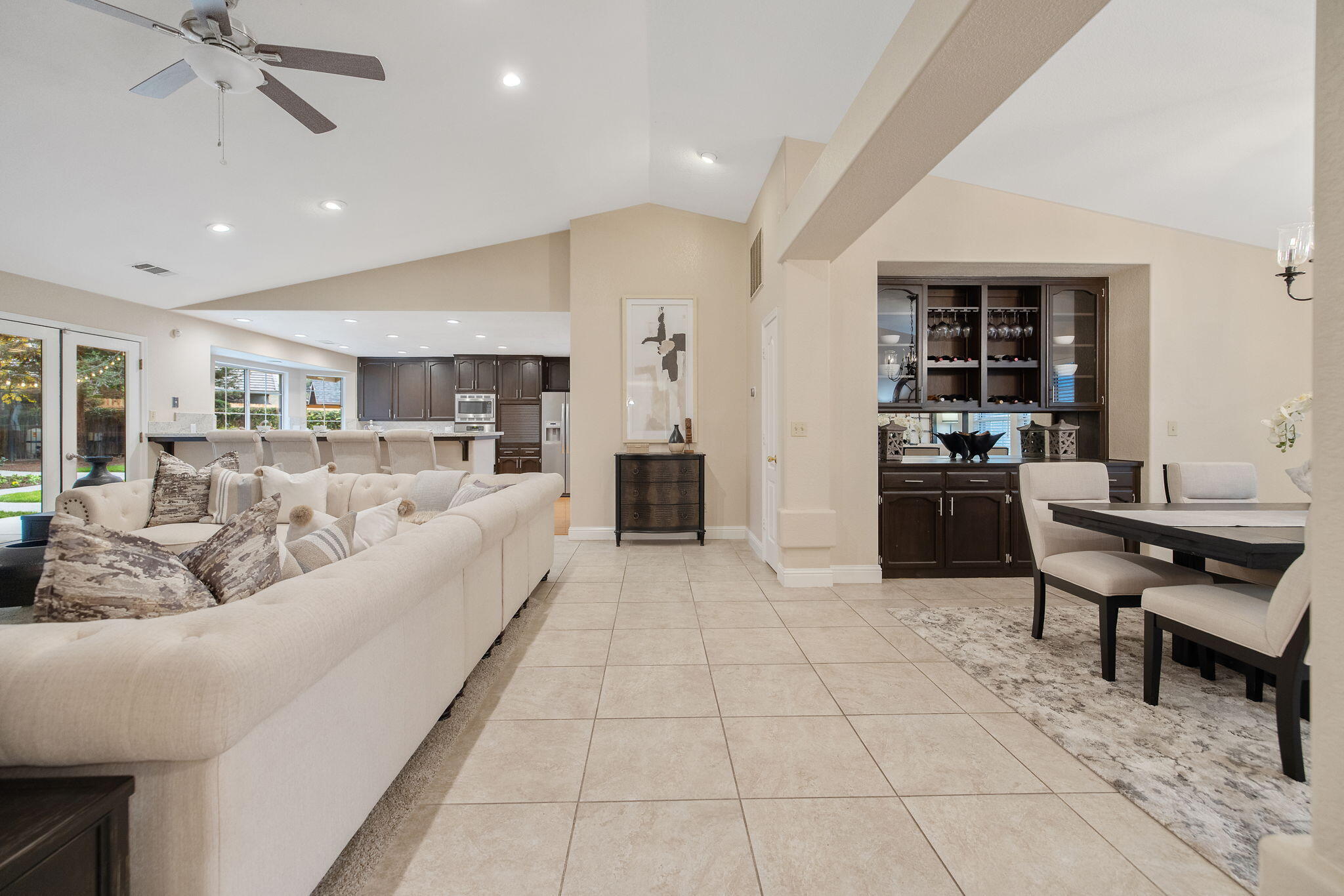 2014 S Tommy Ct, Visalia, CA 93277