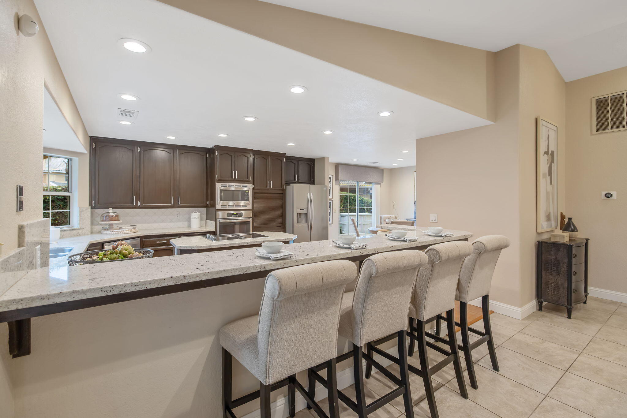 2014 S Tommy Ct, Visalia, CA 93277