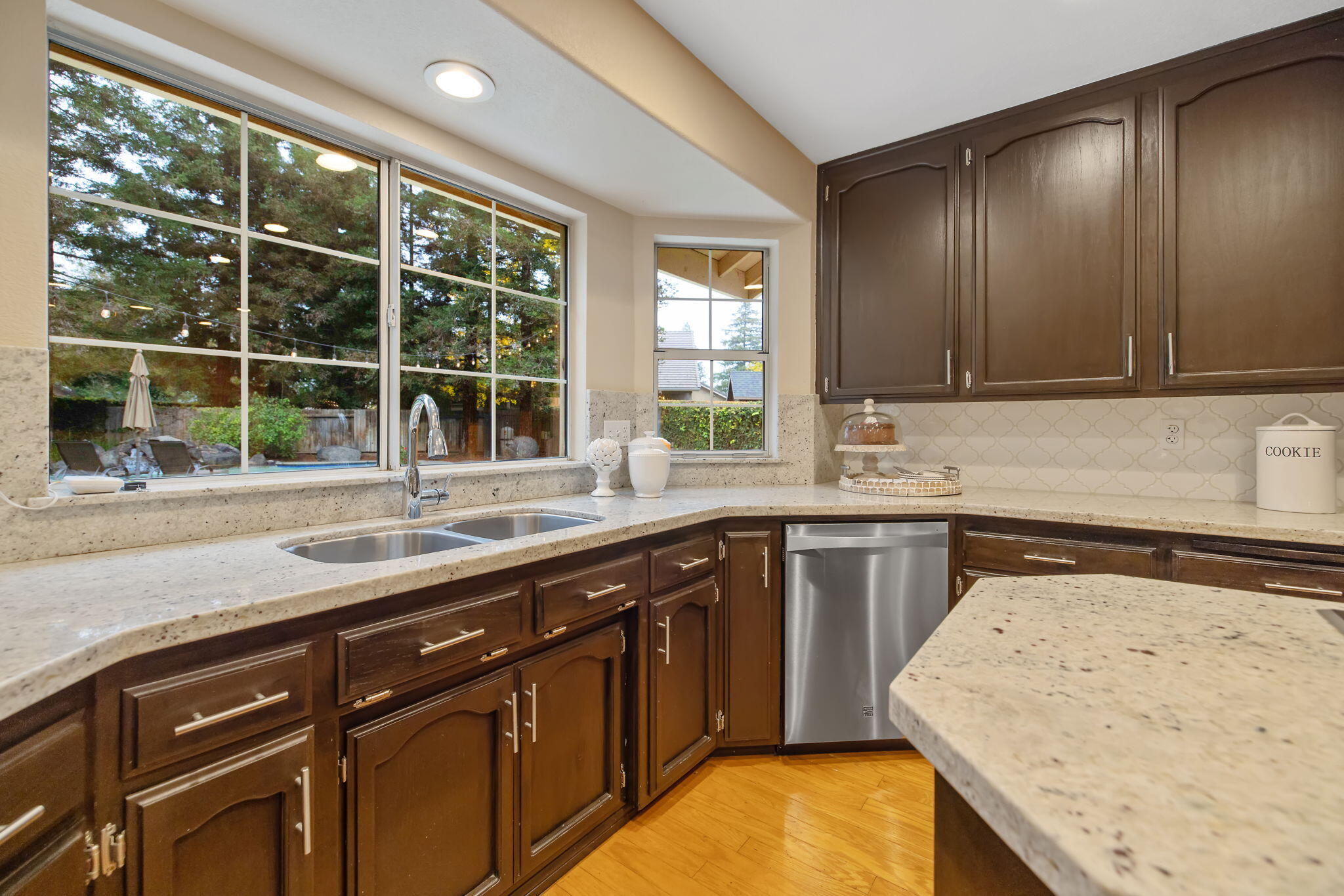 2014 S Tommy Ct, Visalia, CA 93277