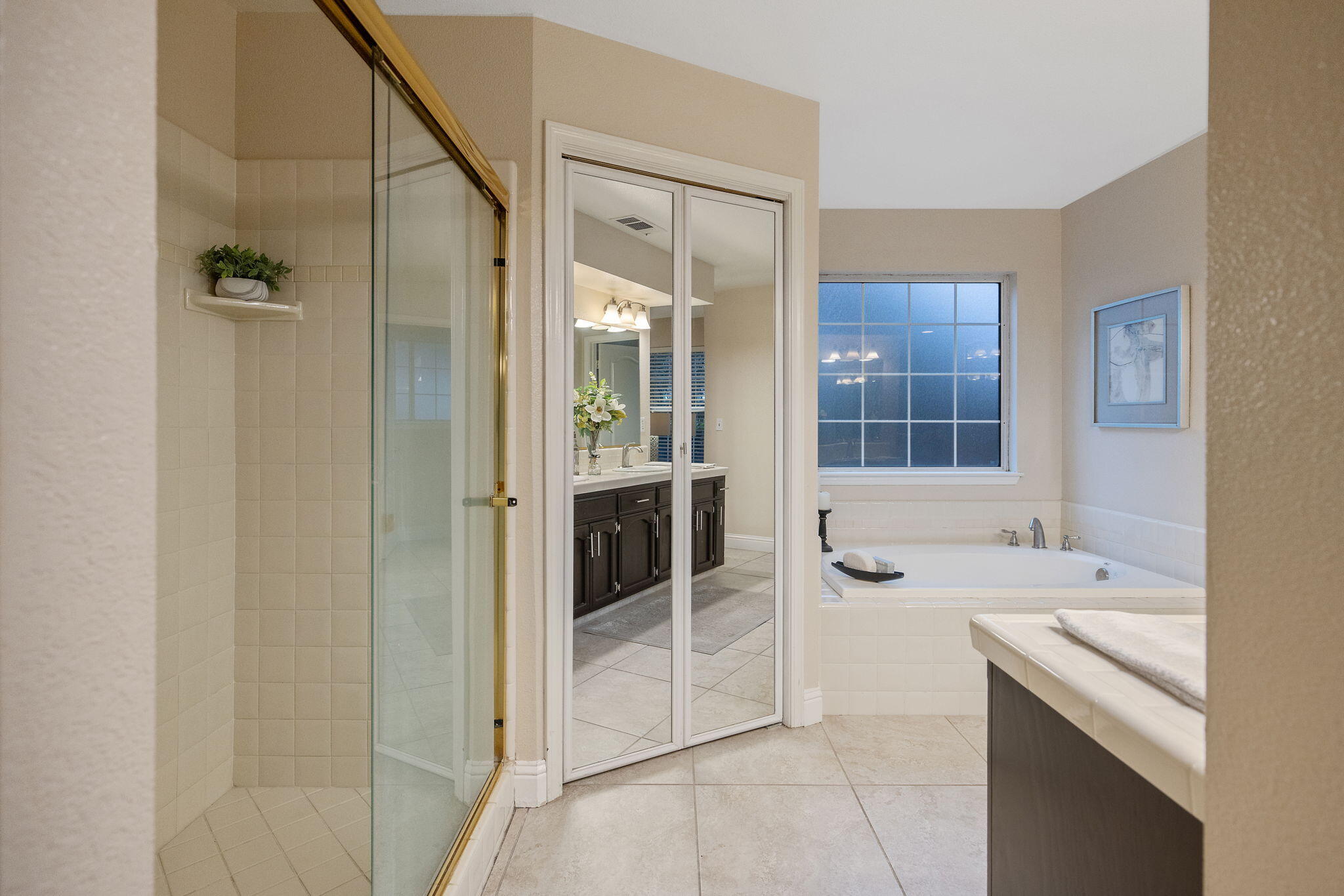 2014 S Tommy Ct, Visalia, CA 93277