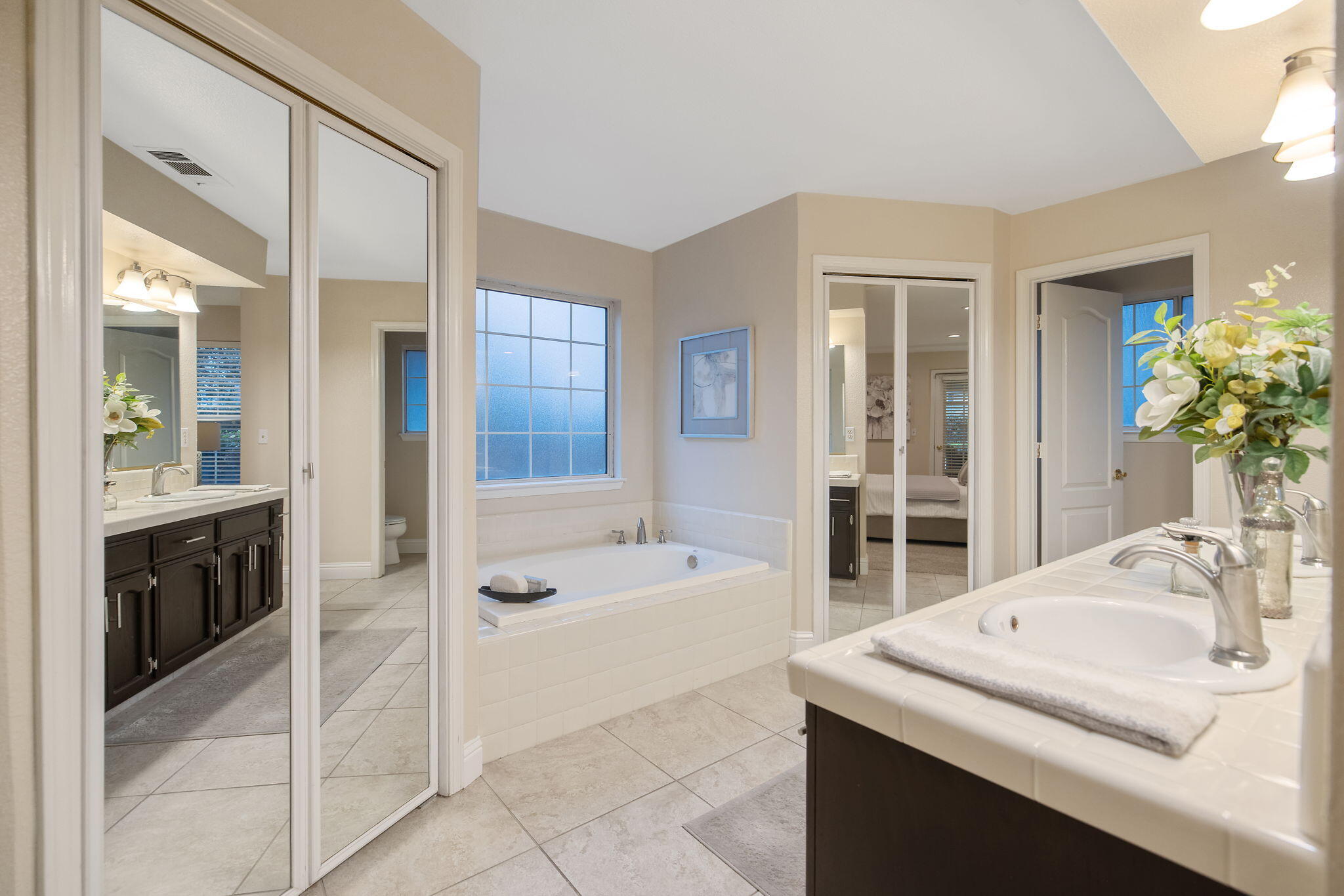 2014 S Tommy Ct, Visalia, CA 93277