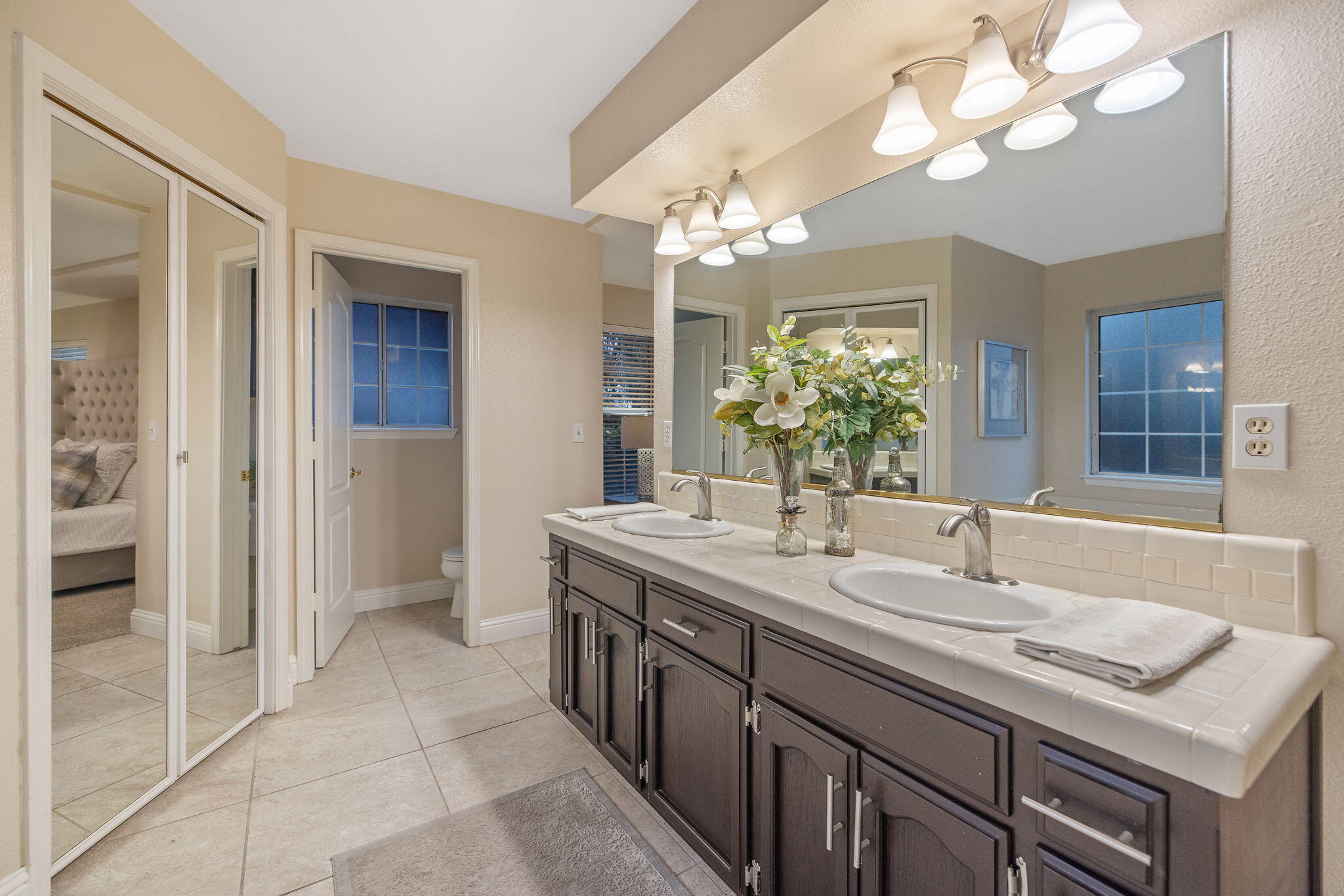 2014 S Tommy Ct, Visalia, CA 93277