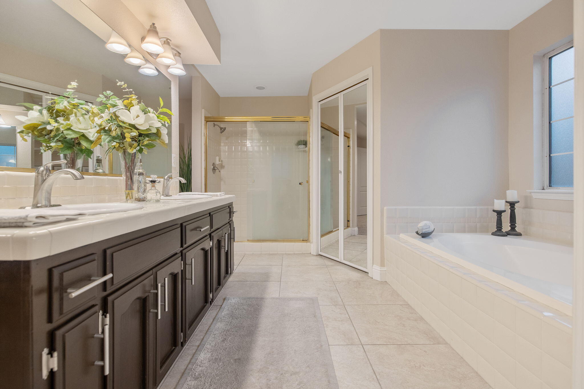 2014 S Tommy Ct, Visalia, CA 93277