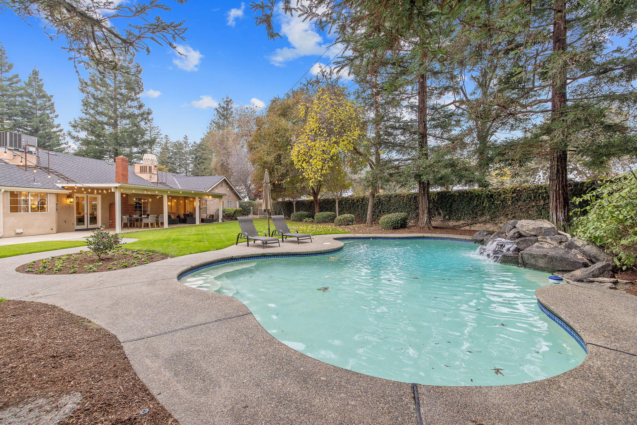 2014 S Tommy Ct, Visalia, CA 93277