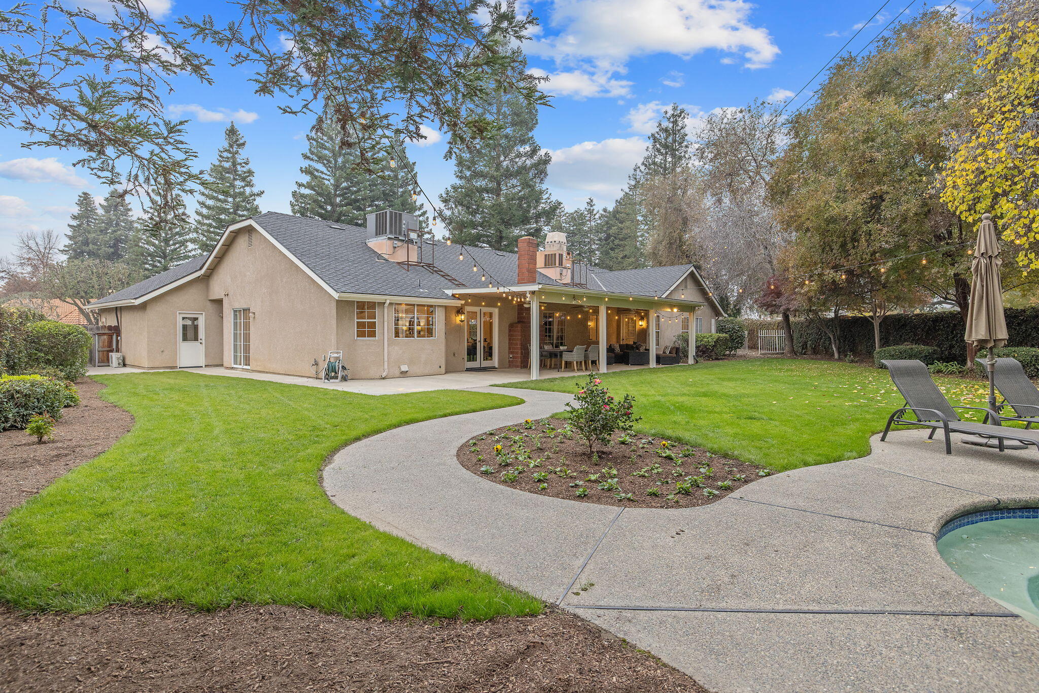 2014 S Tommy Ct, Visalia, CA 93277