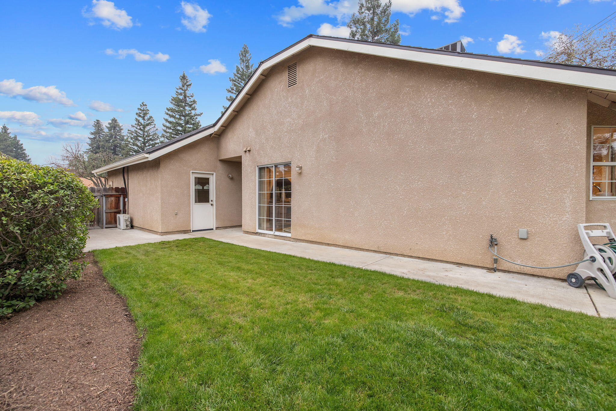 2014 S Tommy Ct, Visalia, CA 93277