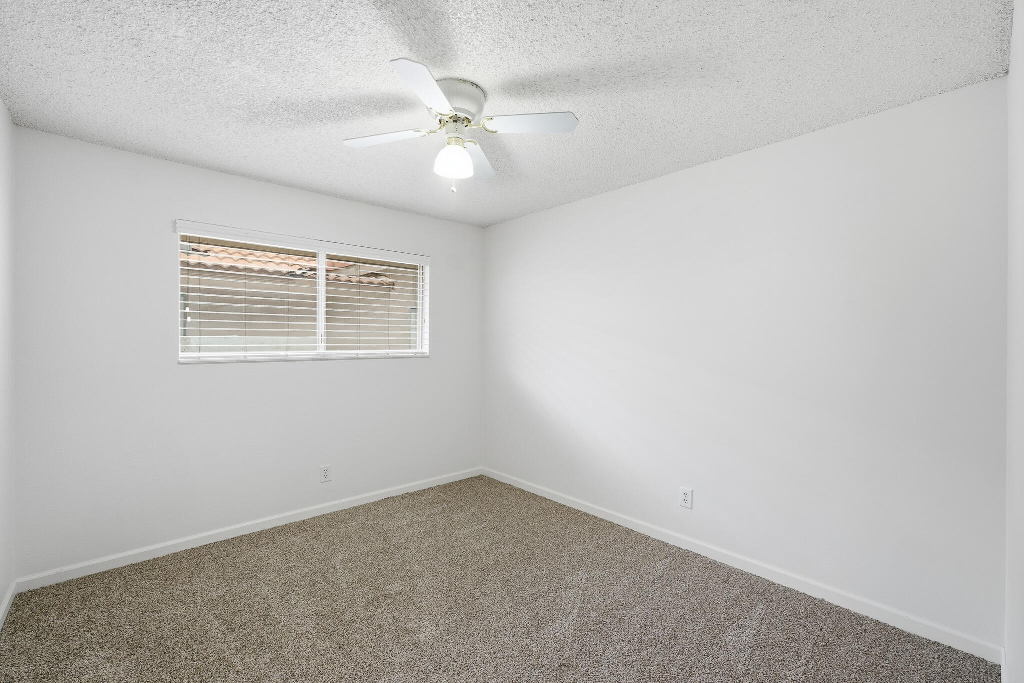 273 E Gannon Dr, Tulare, CA 93274