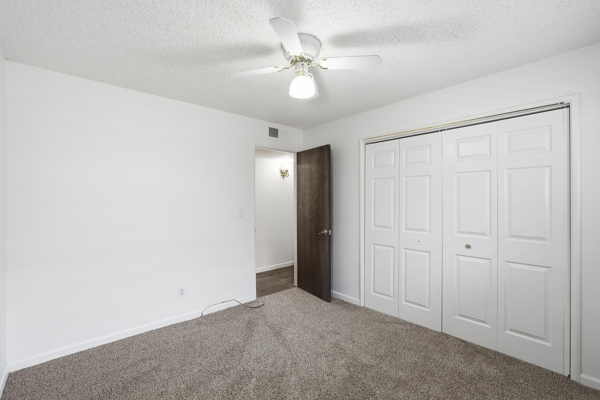 273 E Gannon Dr, Tulare, CA 93274