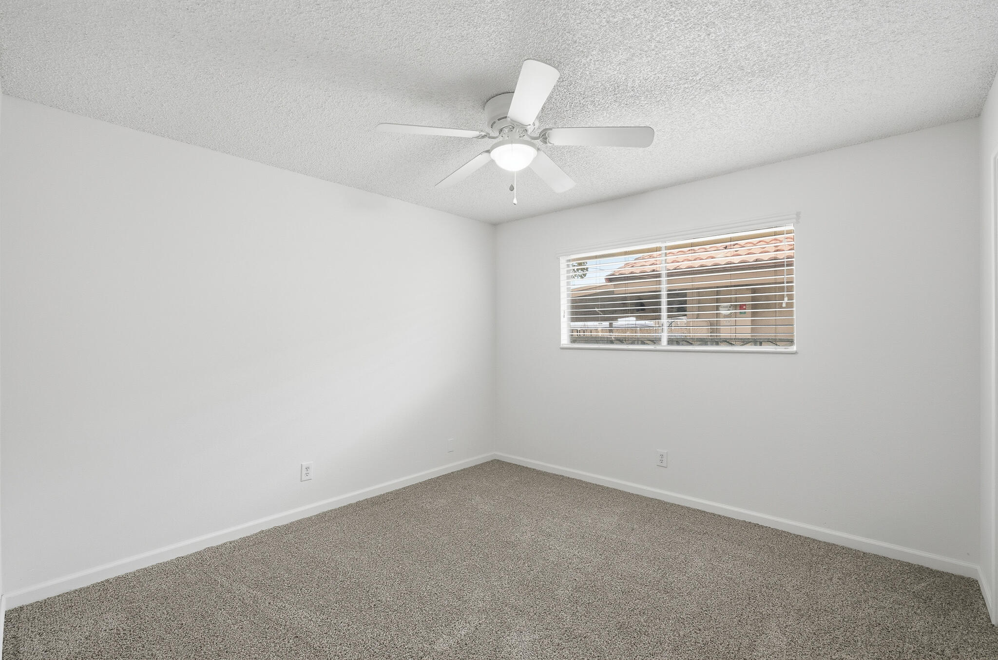 273 E Gannon Dr, Tulare, CA 93274