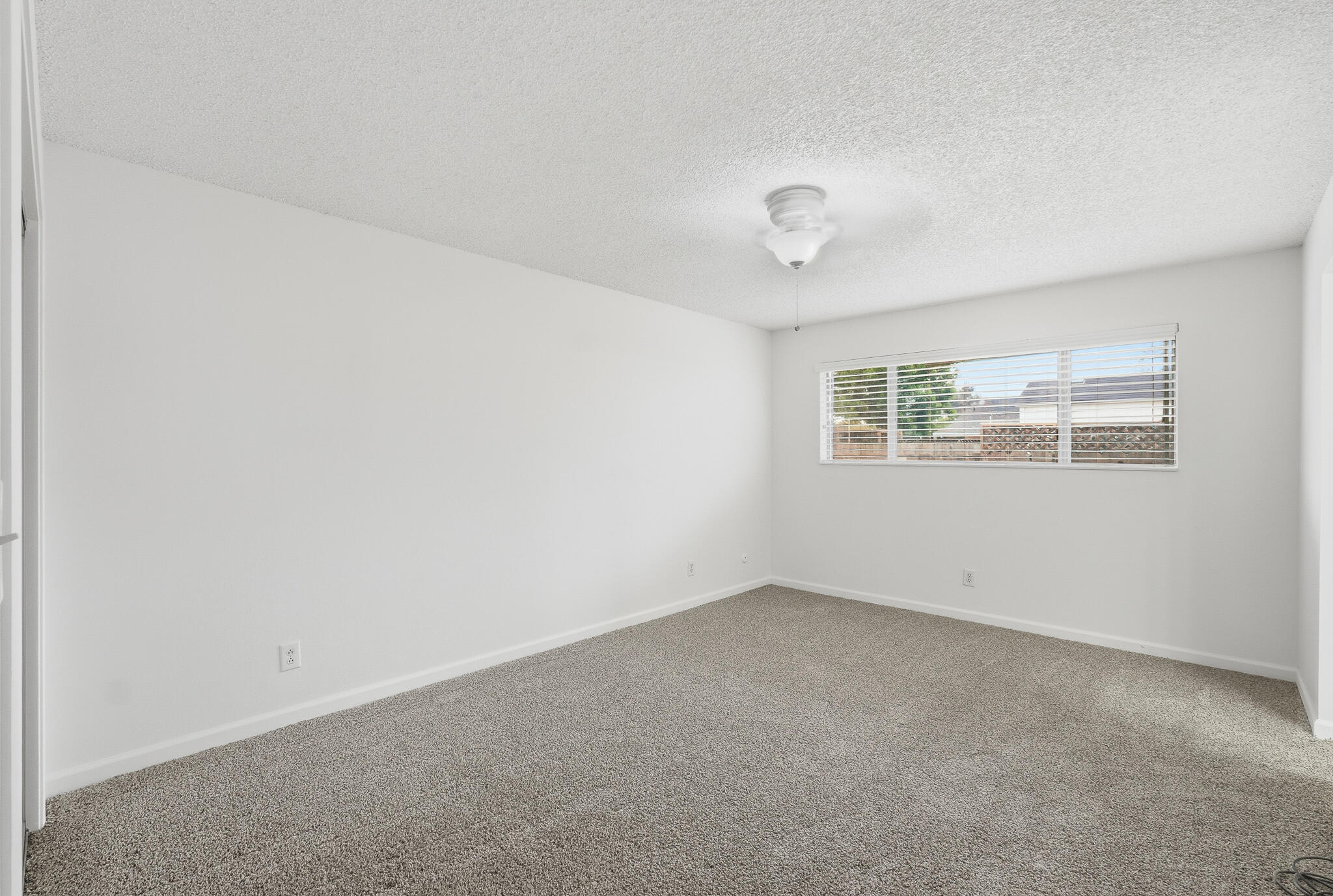 273 E Gannon Dr, Tulare, CA 93274