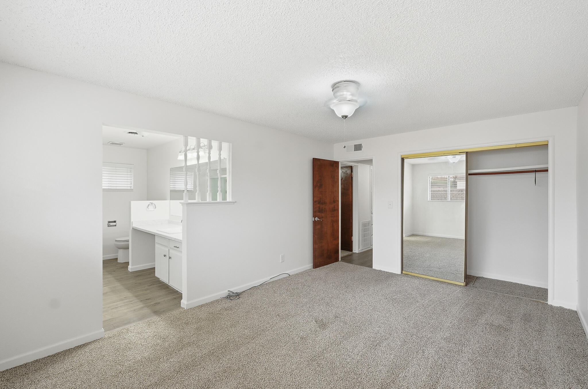 273 E Gannon Dr, Tulare, CA 93274