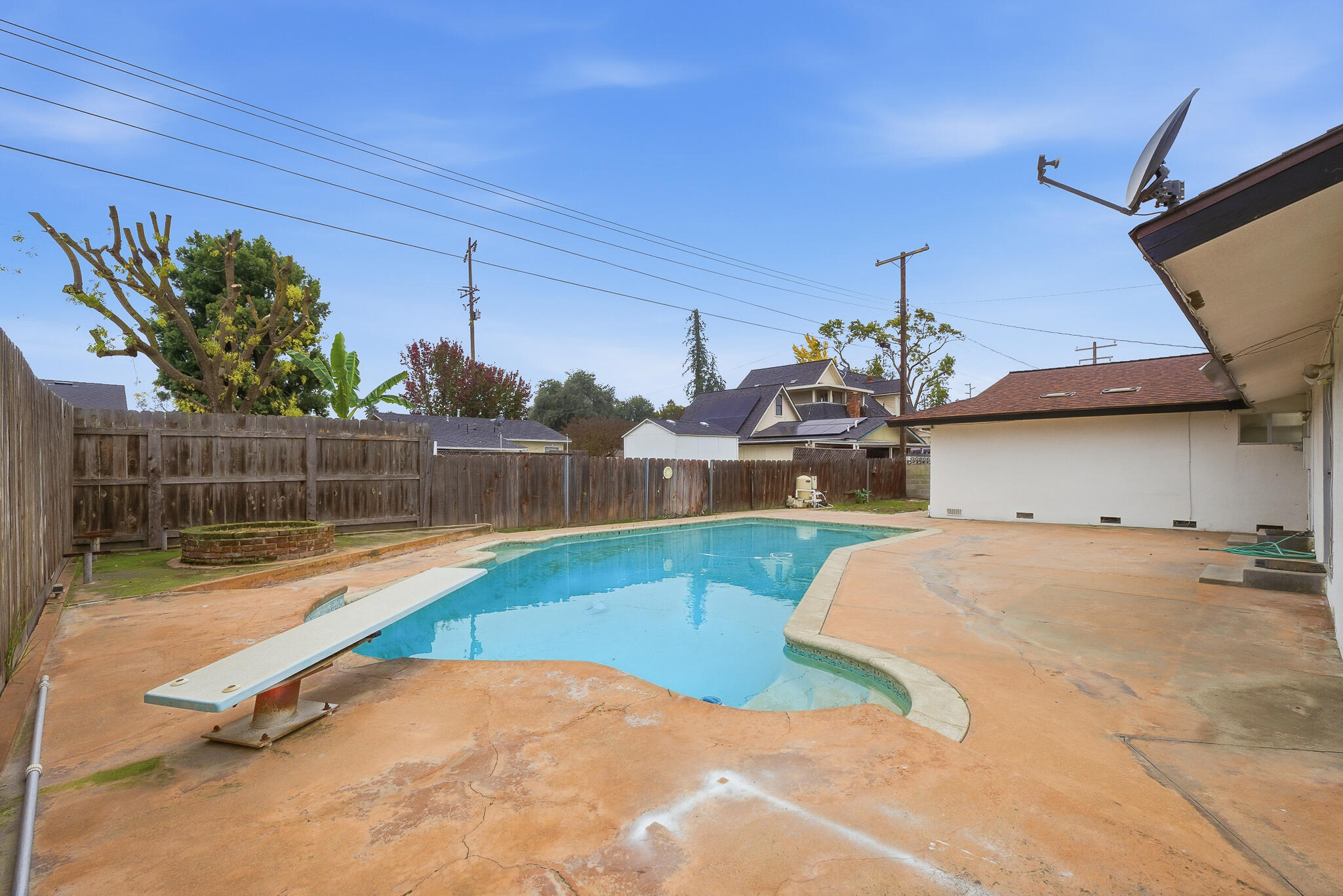 273 E Gannon Dr, Tulare, CA 93274