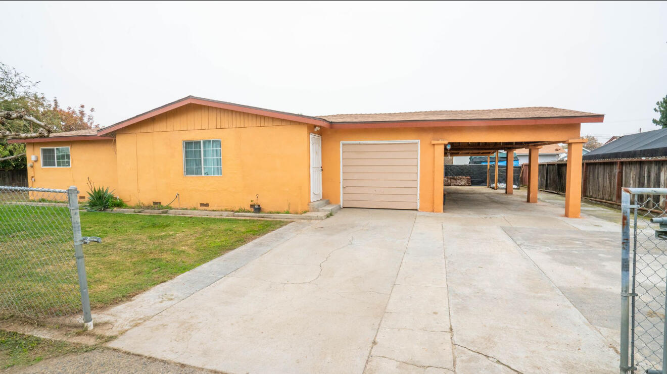 790 Rose Ln, Porterville, CA 93257