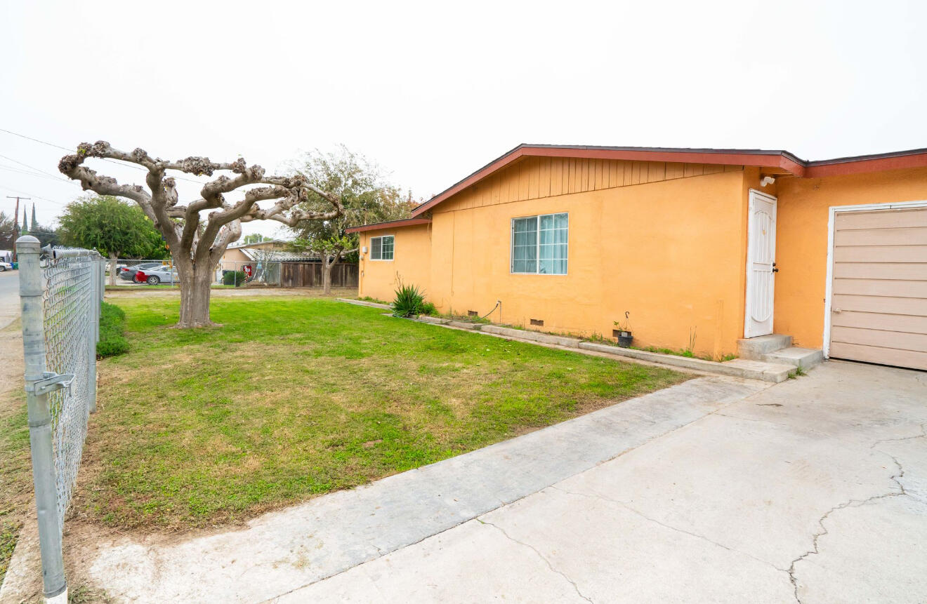 790 Rose Ln, Porterville, CA 93257