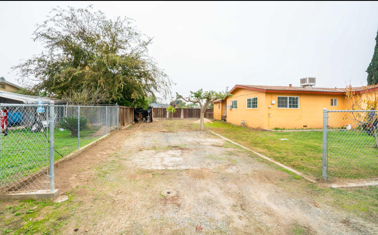 790 Rose Ln, Porterville, CA 93257