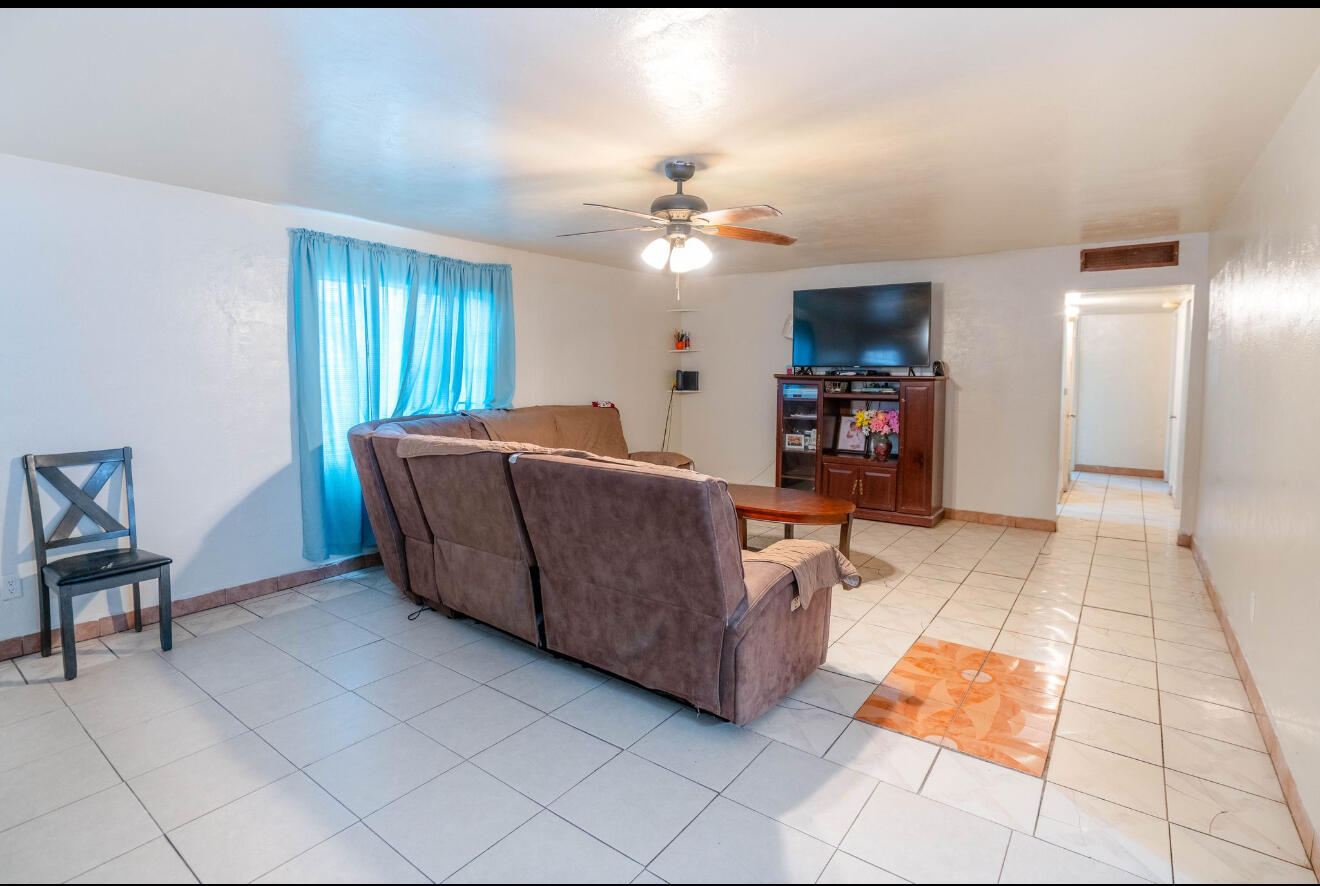 790 Rose Ln, Porterville, CA 93257