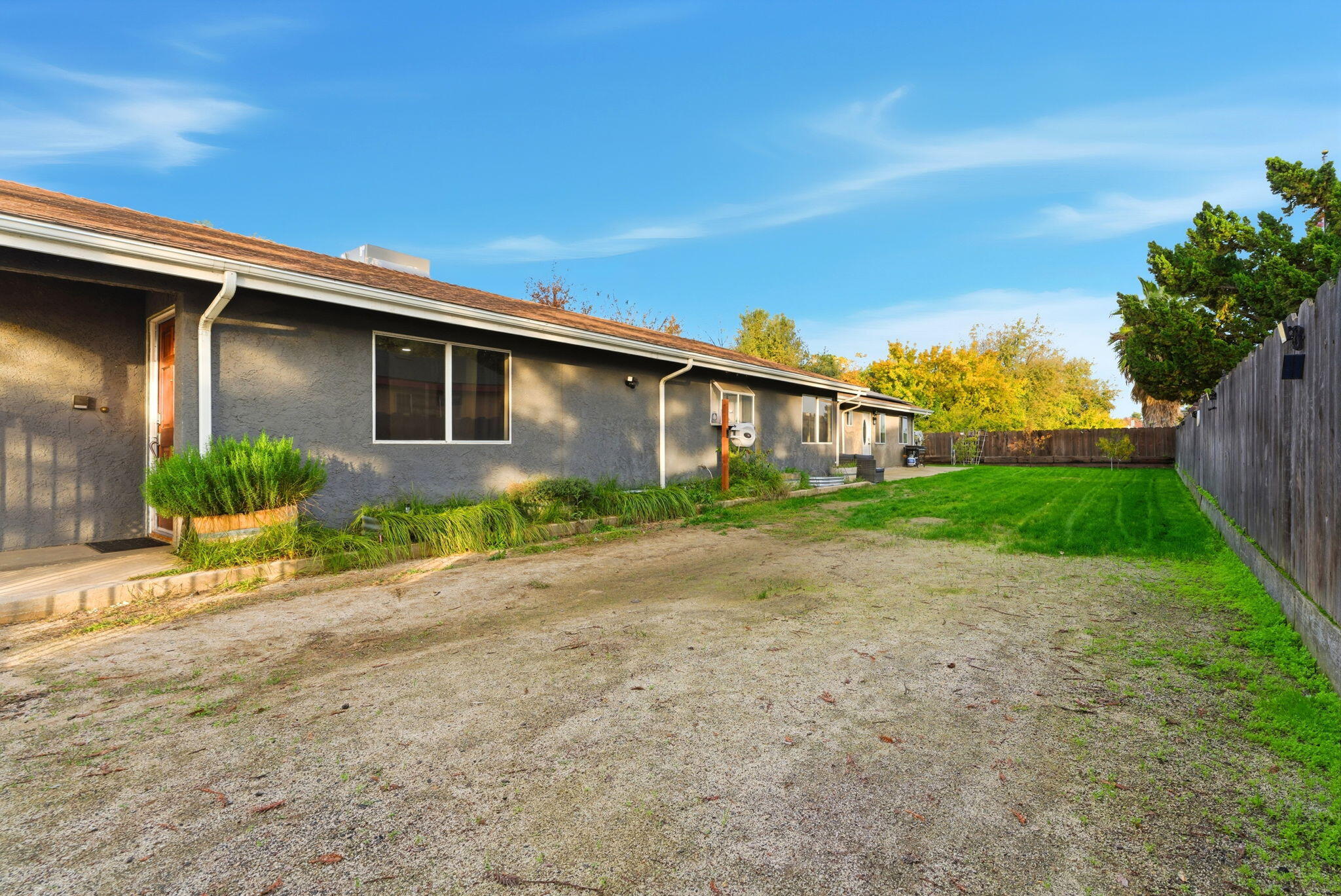 276 N Cottage St, Porterville, CA 93257