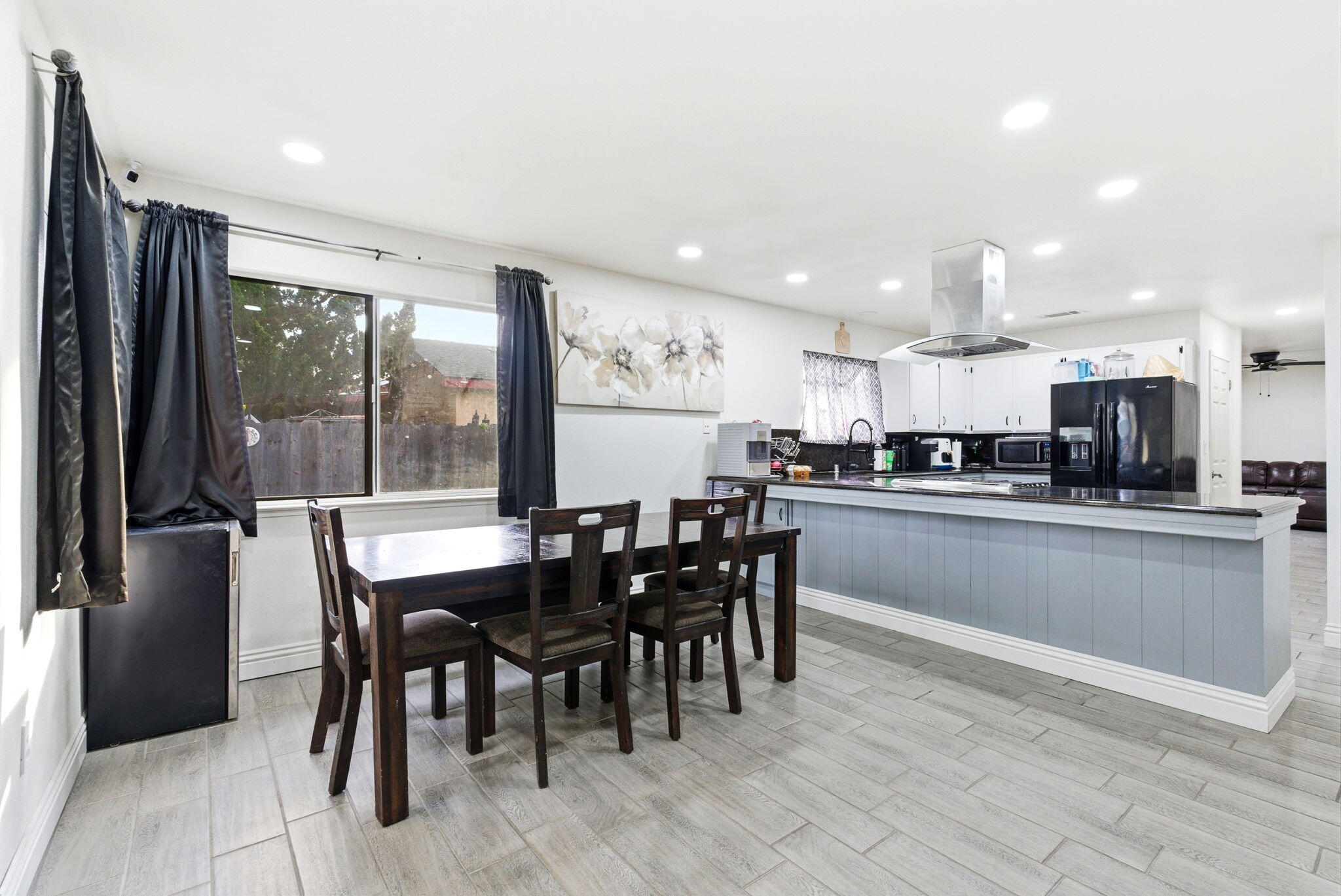 276 N Cottage St, Porterville, CA 93257