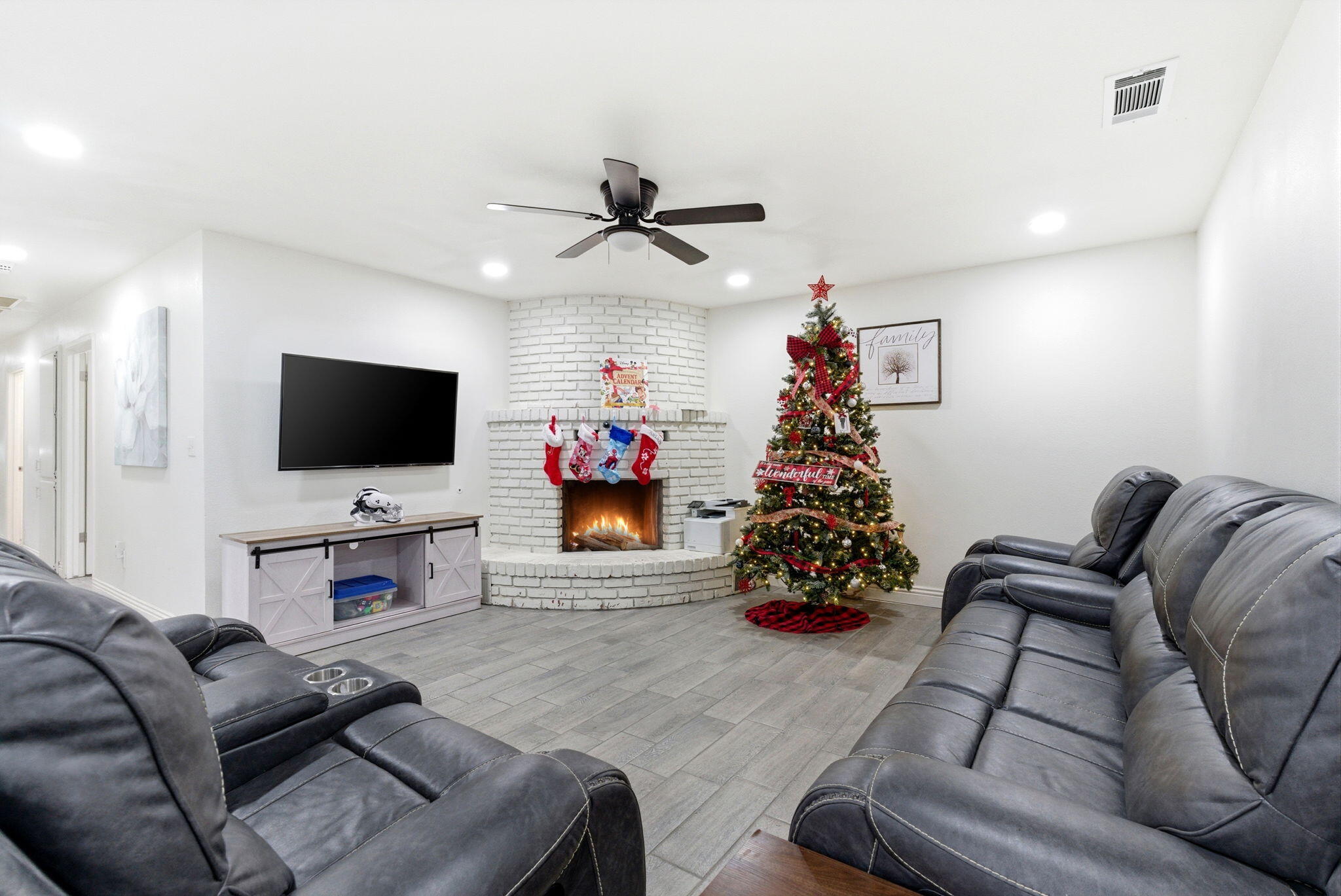 276 N Cottage St, Porterville, CA 93257