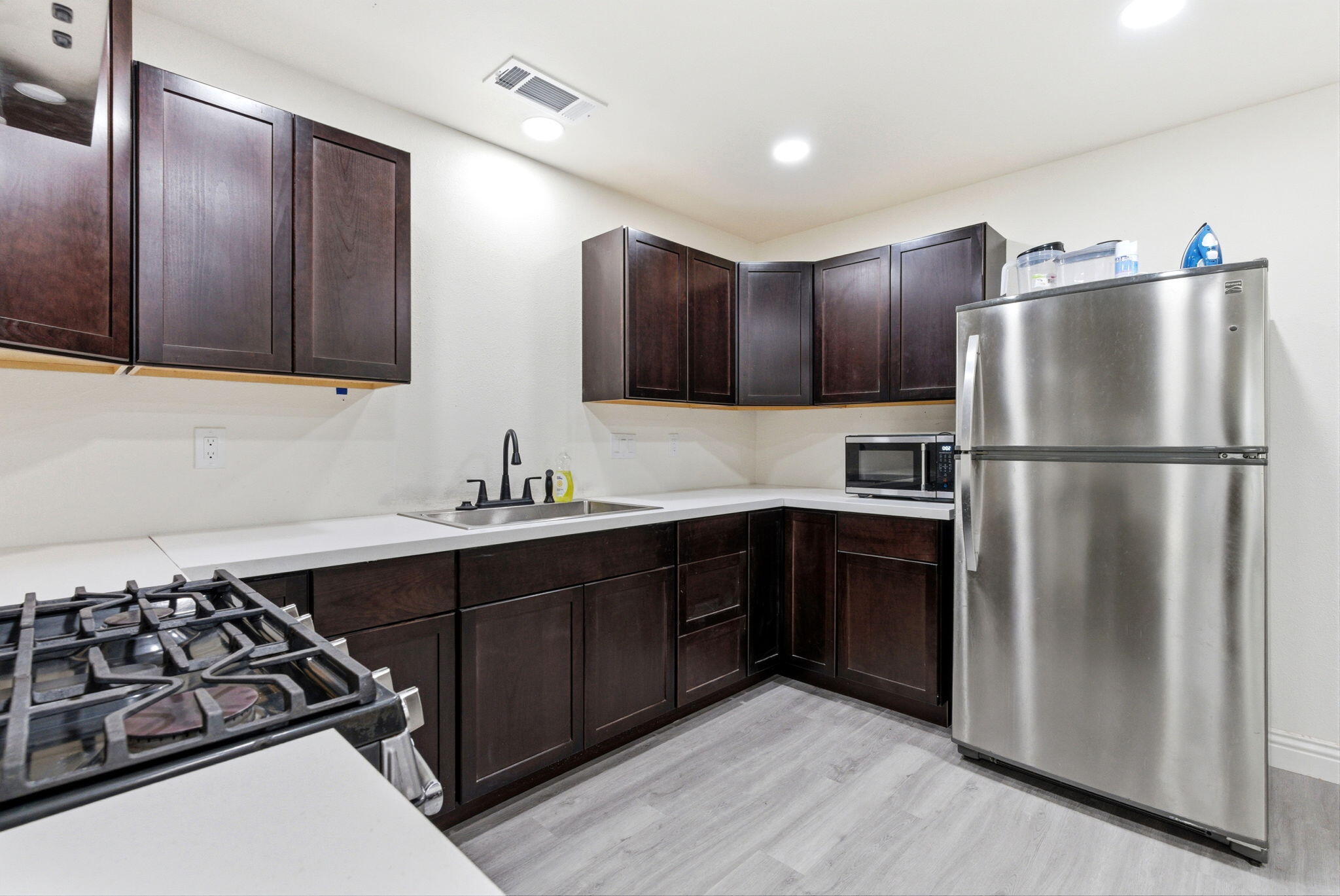 276 N Cottage St, Porterville, CA 93257