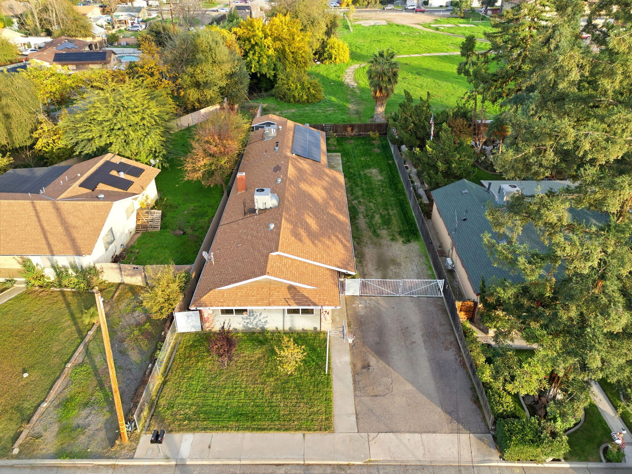 276 N Cottage St, Porterville, CA 93257